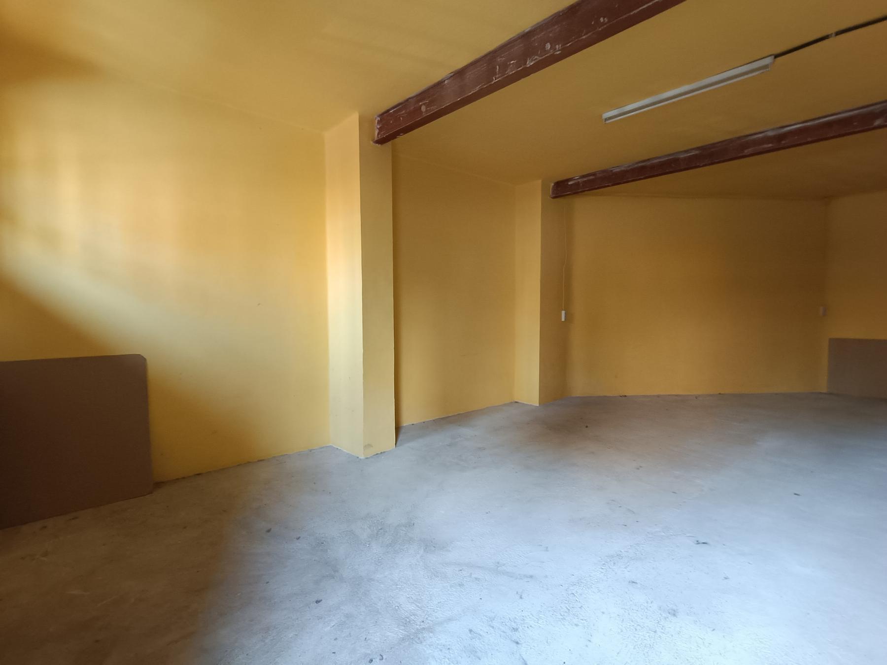 For sale of commercial in Castellón