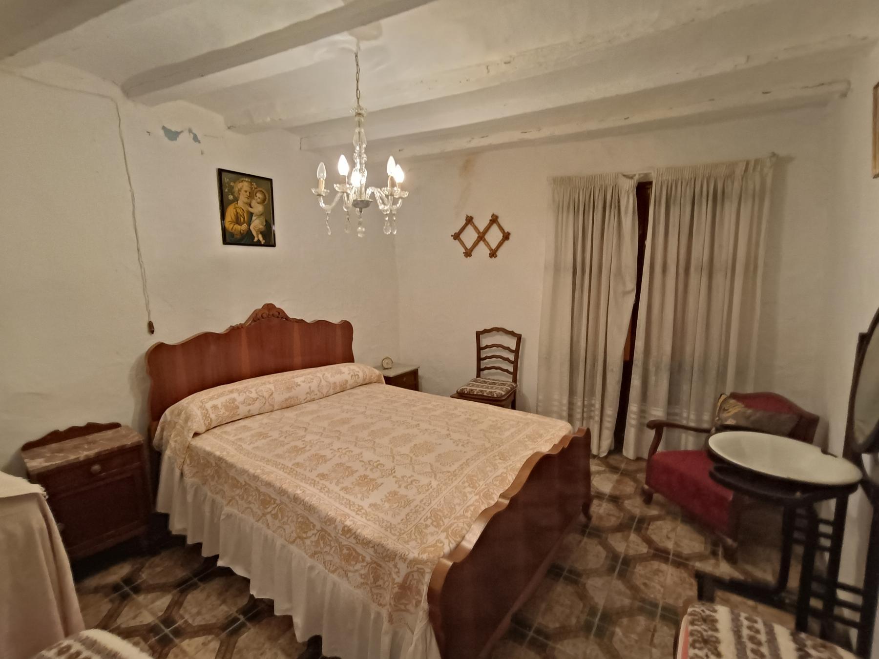 For sale of house in Lucena del Cid