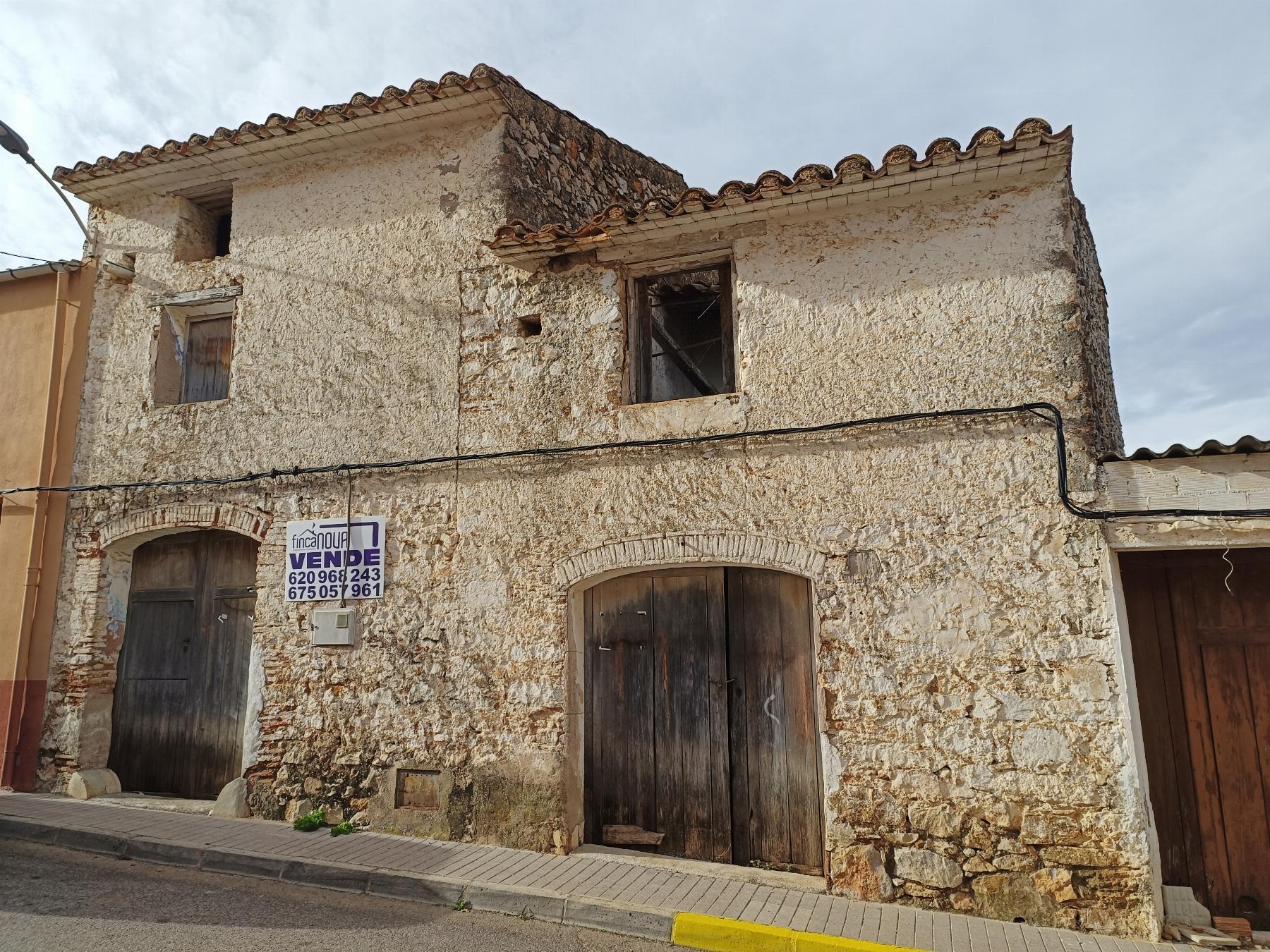 For sale of house in Cabanes