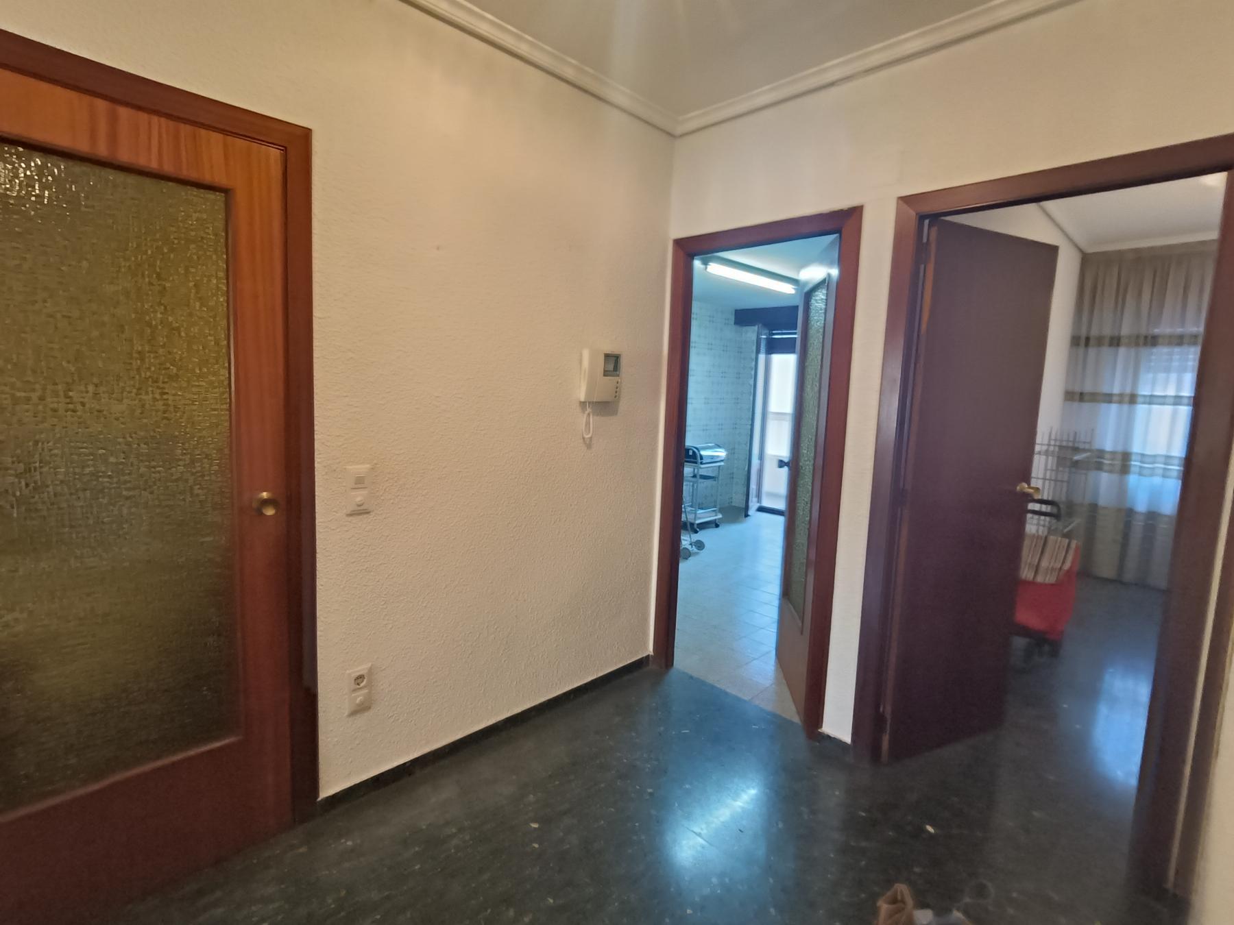 For sale of flat in Castellón