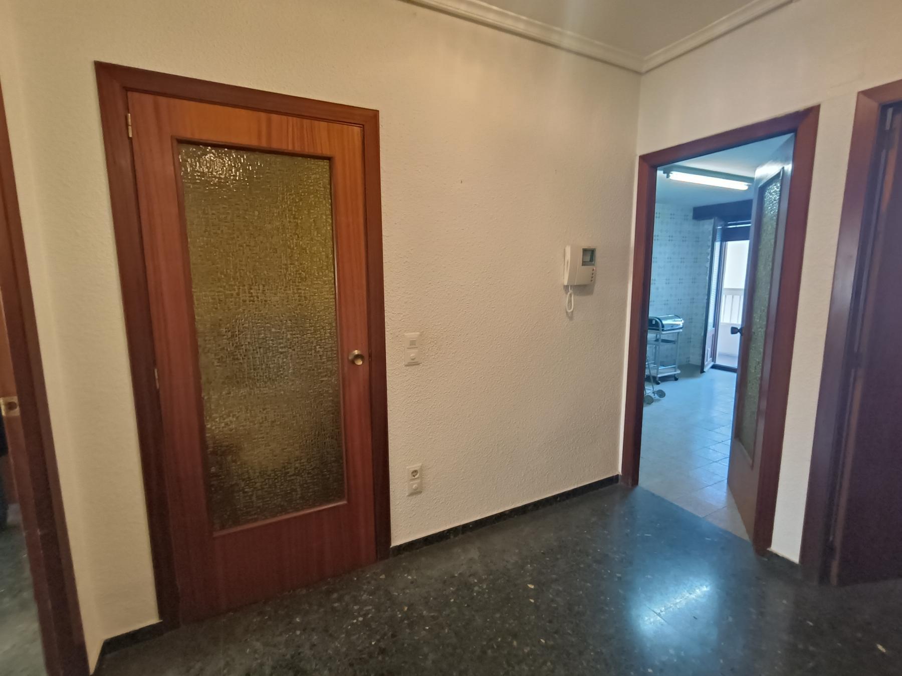 For sale of flat in Castellón