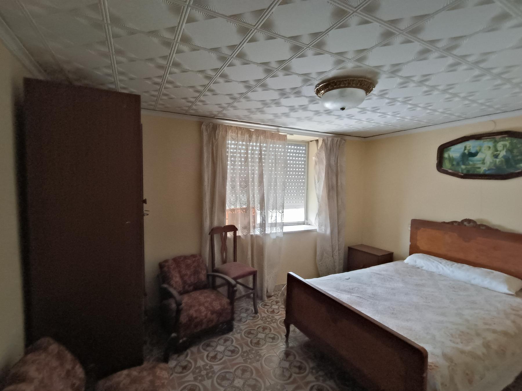 For sale of house in Useras