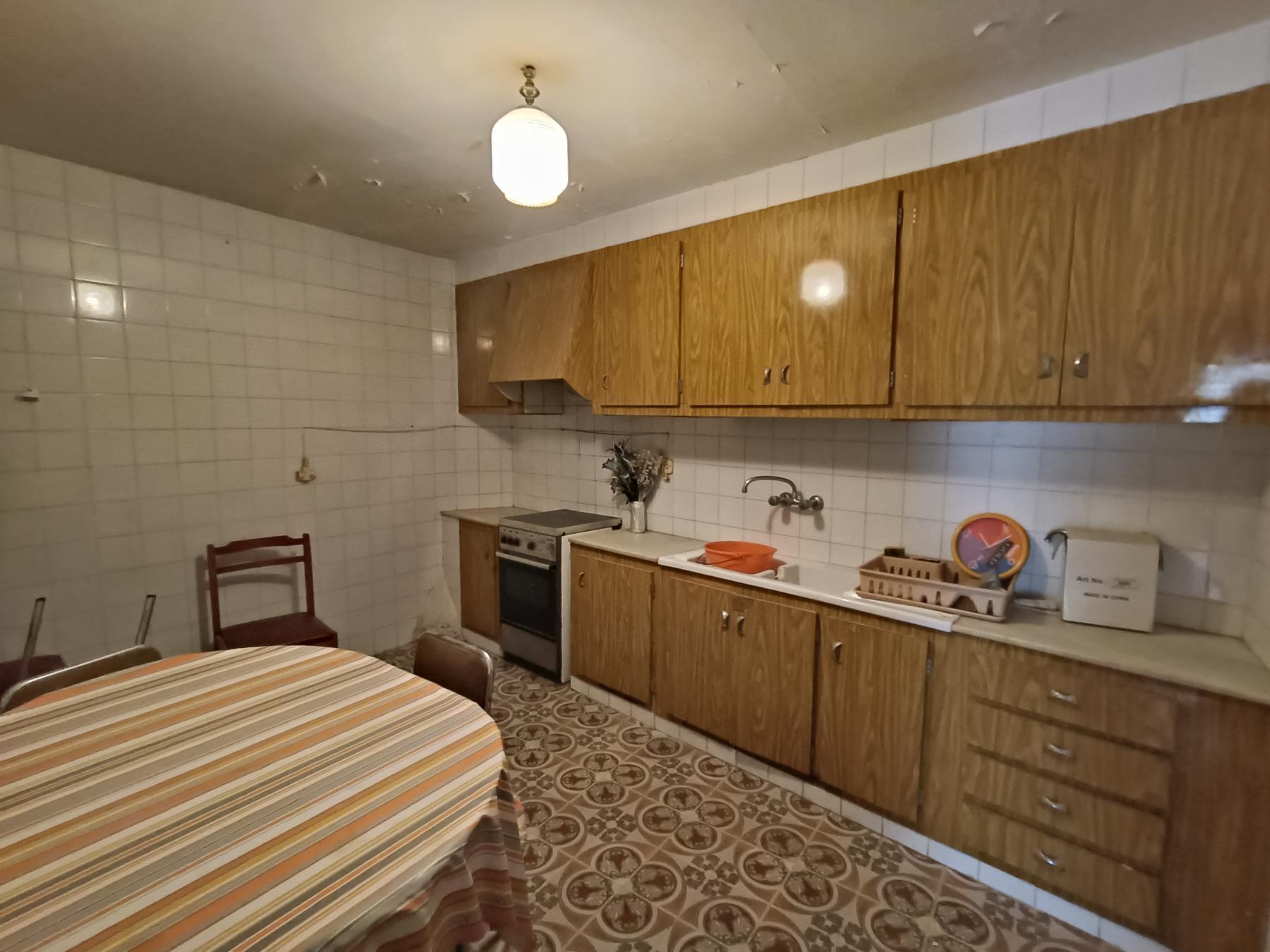For sale of house in Useras
