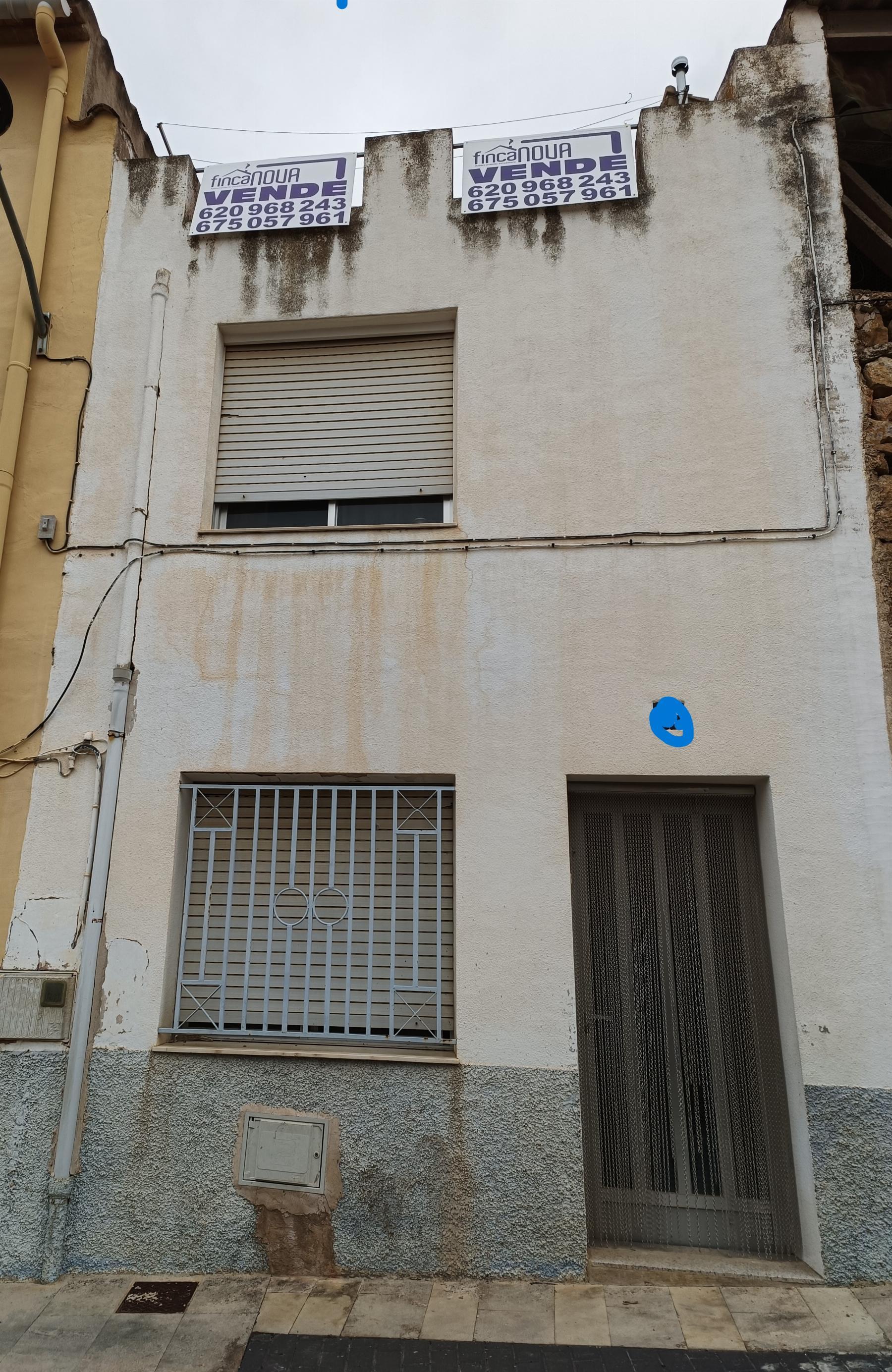 For sale of house in Useras