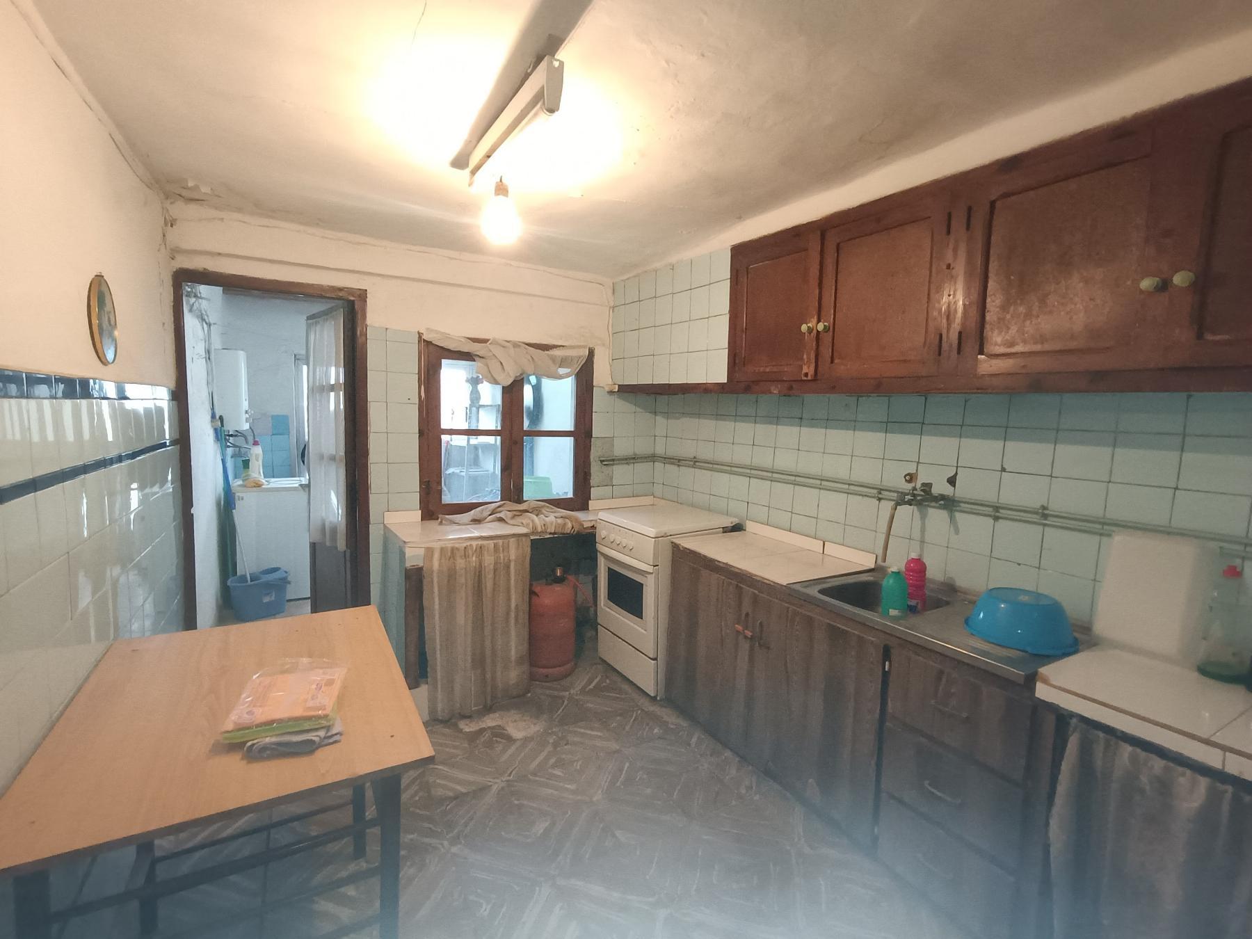 For sale of house in Useras