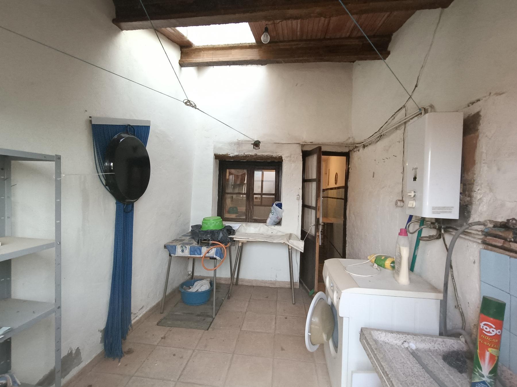 For sale of house in Useras