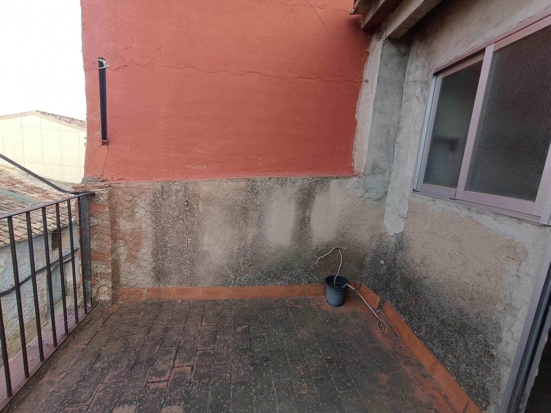 For sale of house in Useras