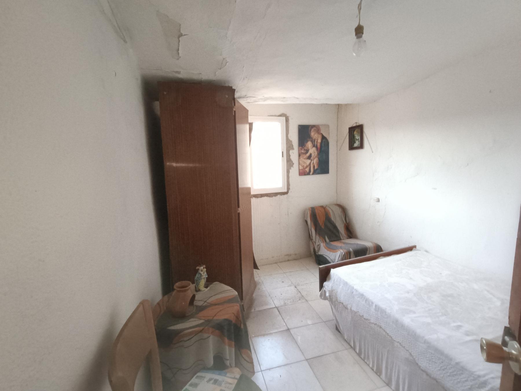 For sale of house in Useras