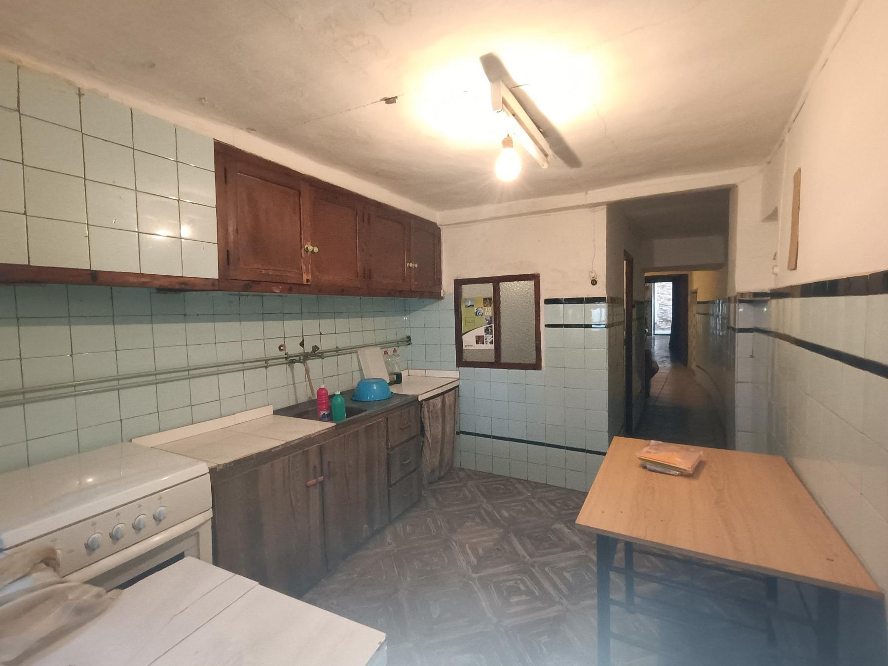 For sale of house in Useras