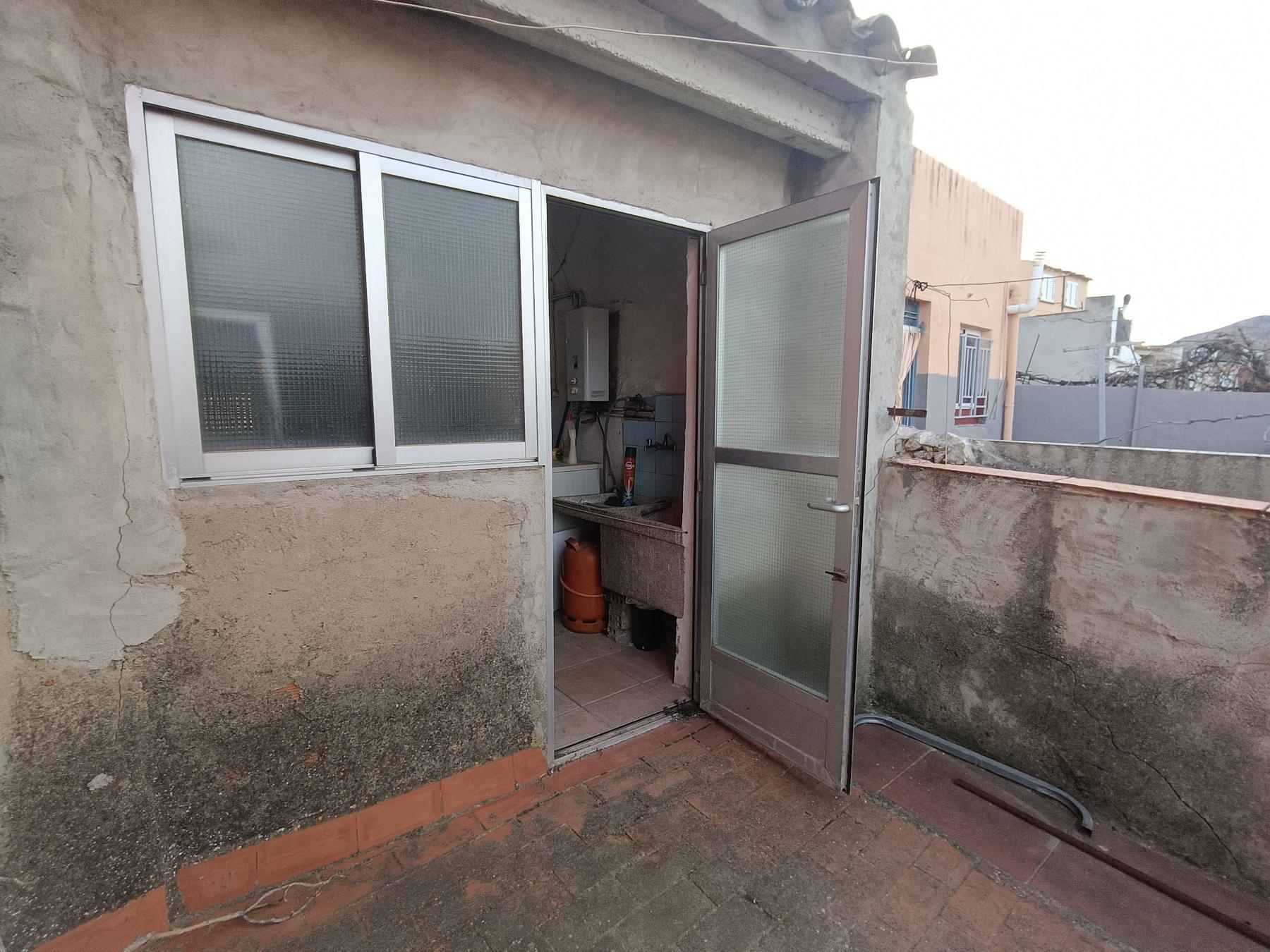 For sale of house in Useras