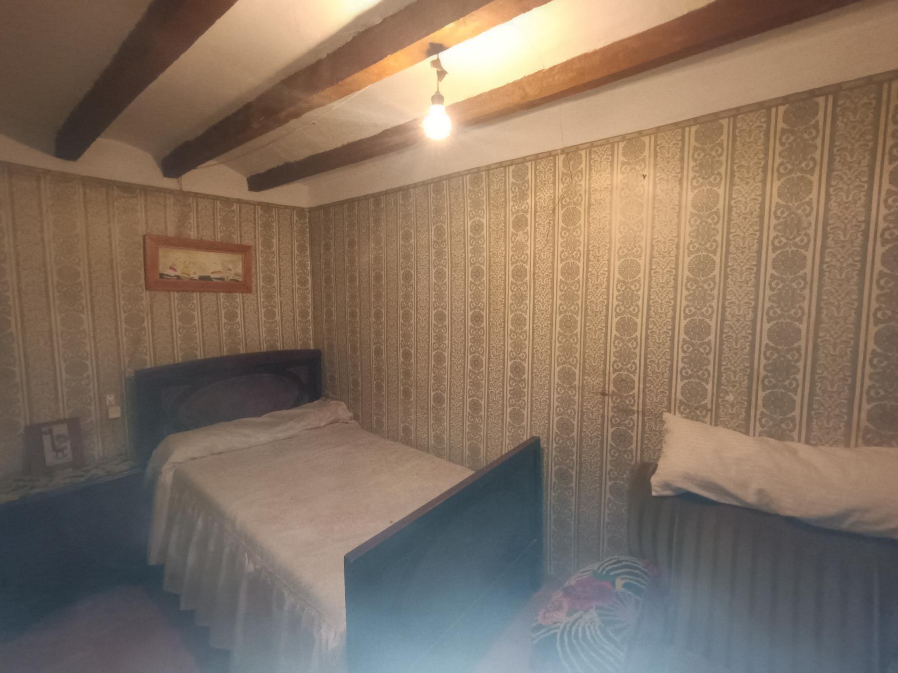 For sale of house in Useras