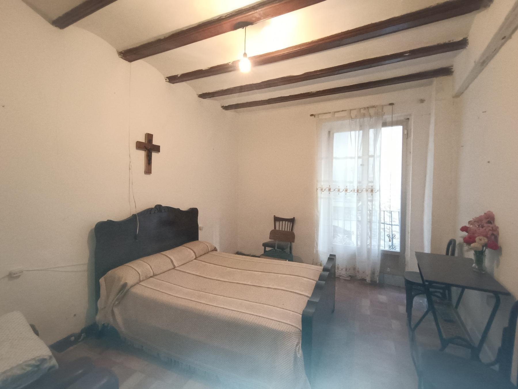 For sale of house in Useras