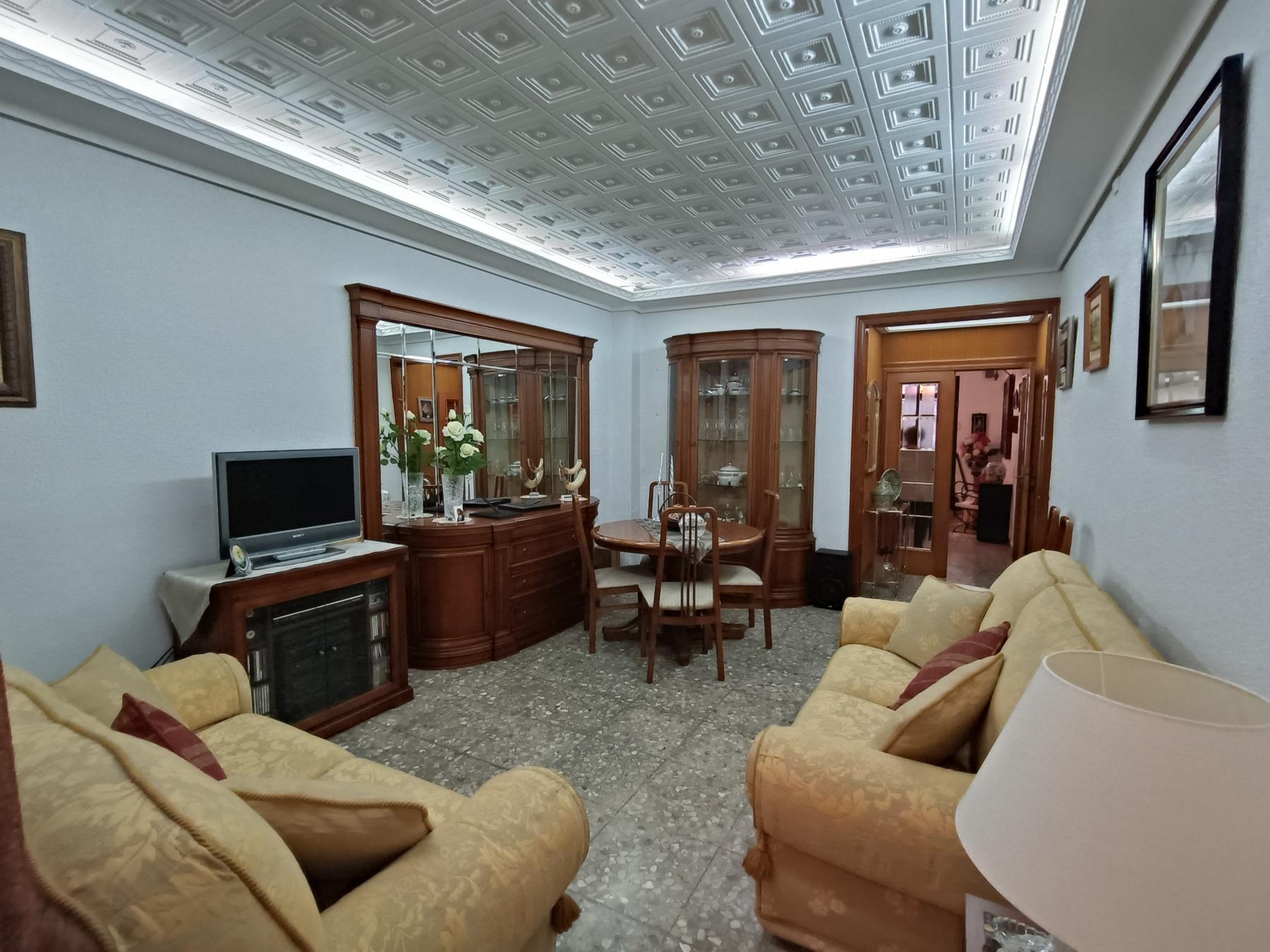 For sale of house in Castellón