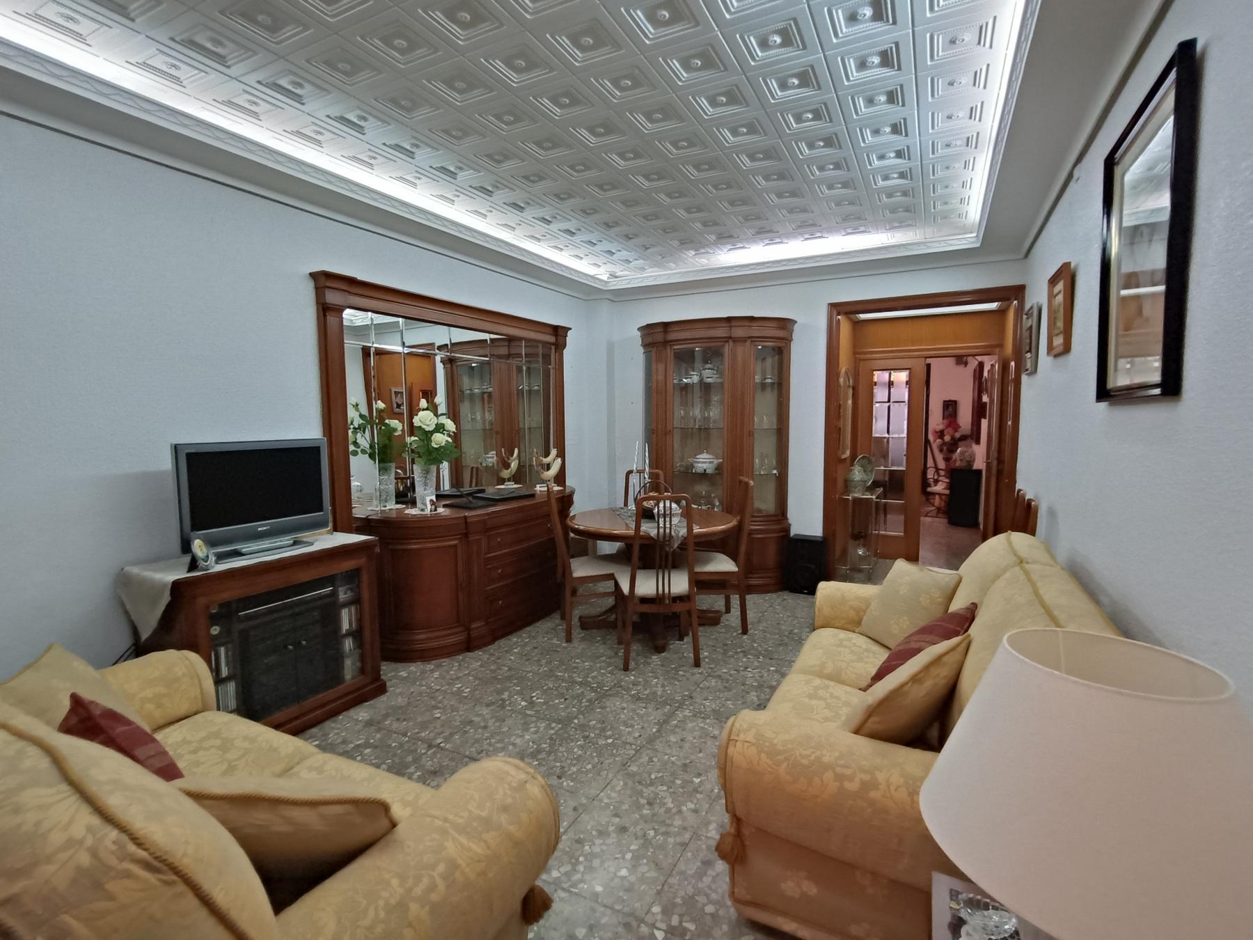For sale of house in Castellón
