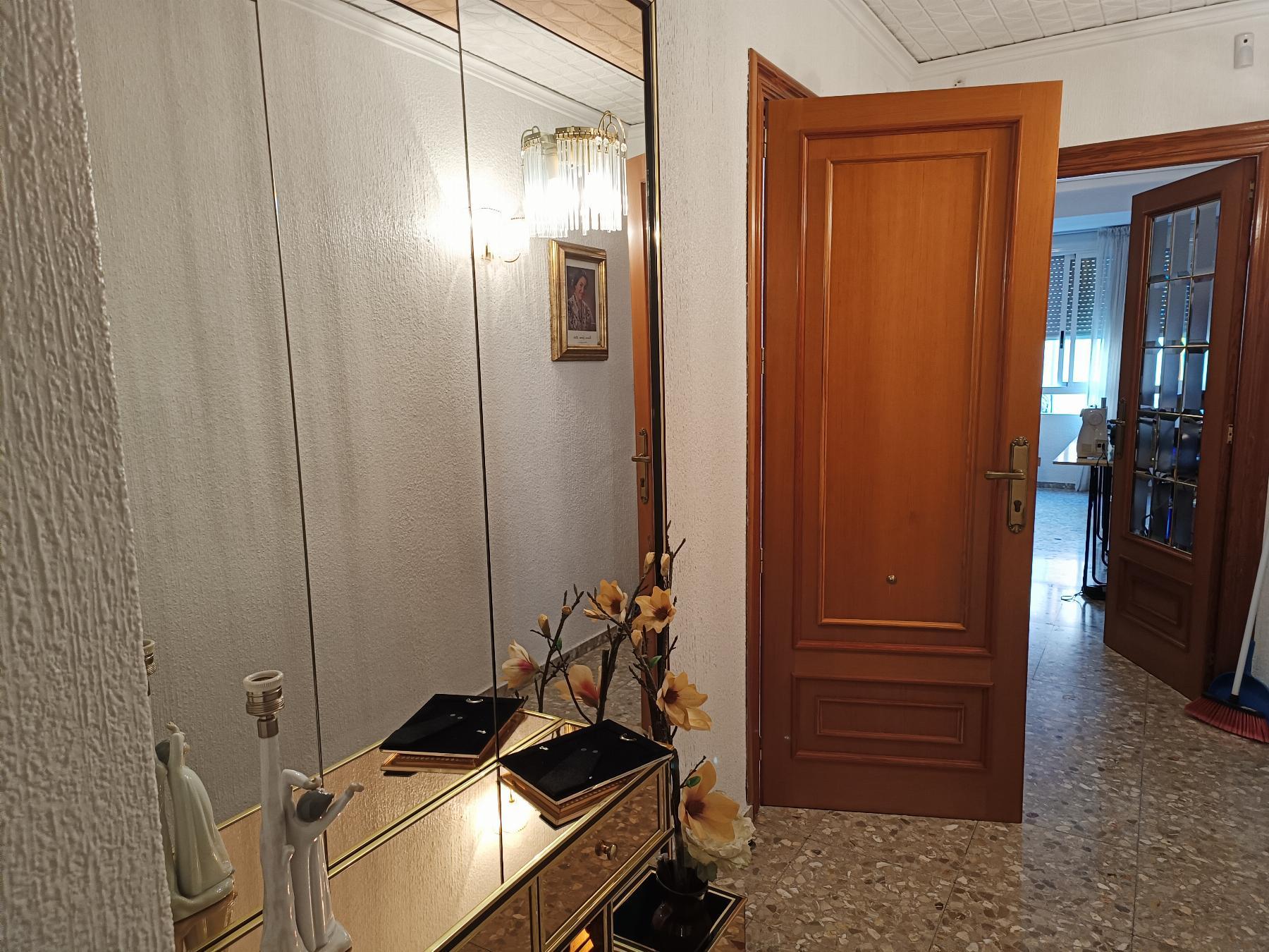 For sale of house in Castellón