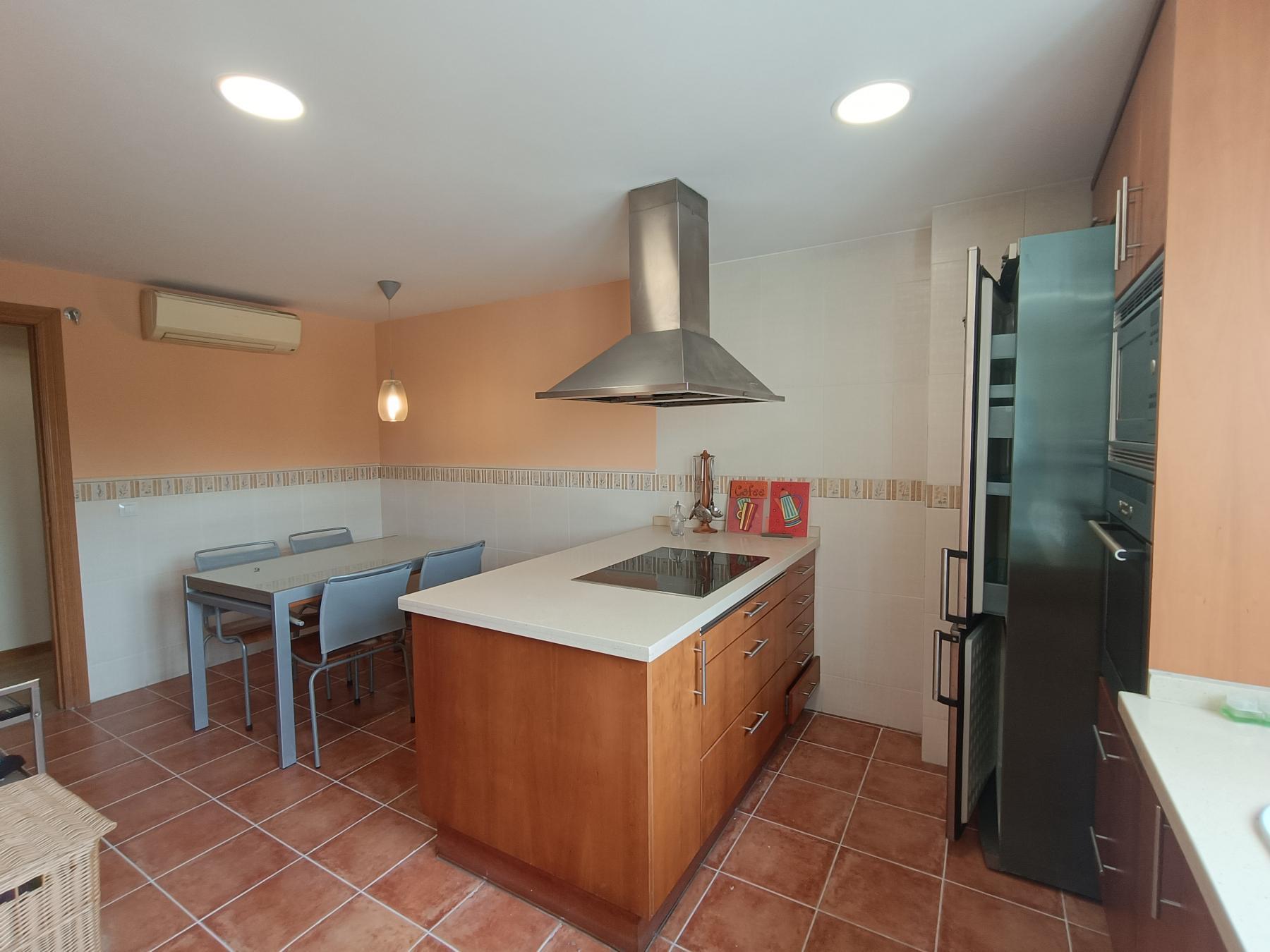 For rent of duplex in Castellón