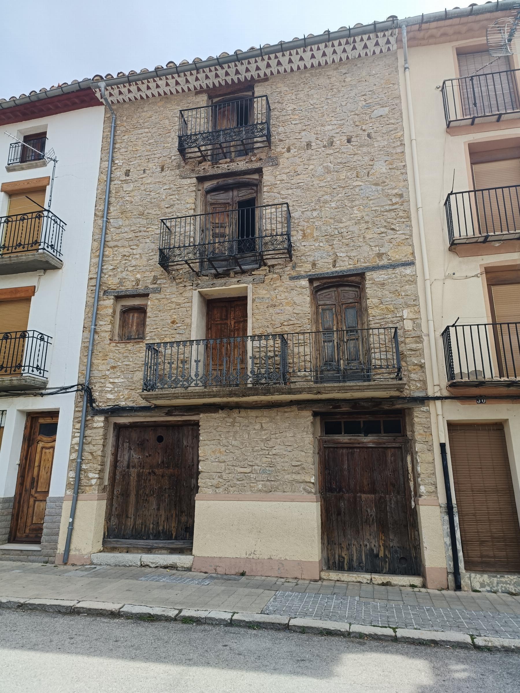 For sale of house in Villafranca del Cid
