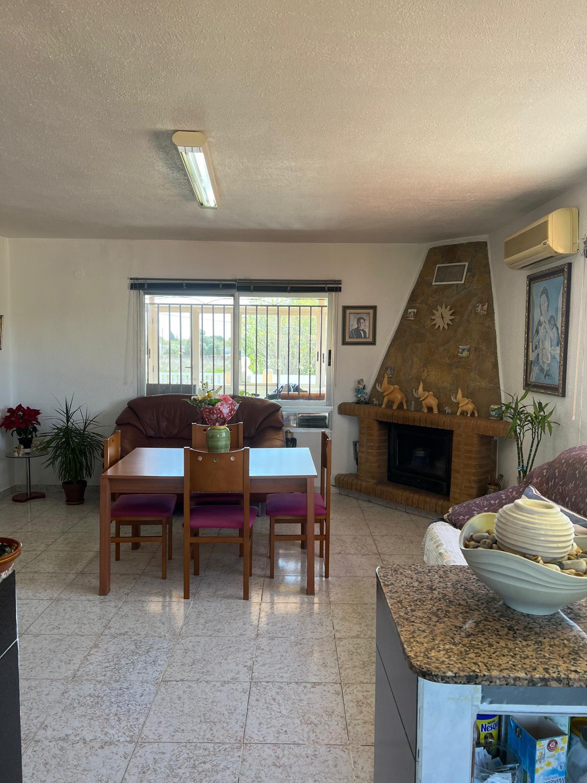 For sale of villa in Castellón