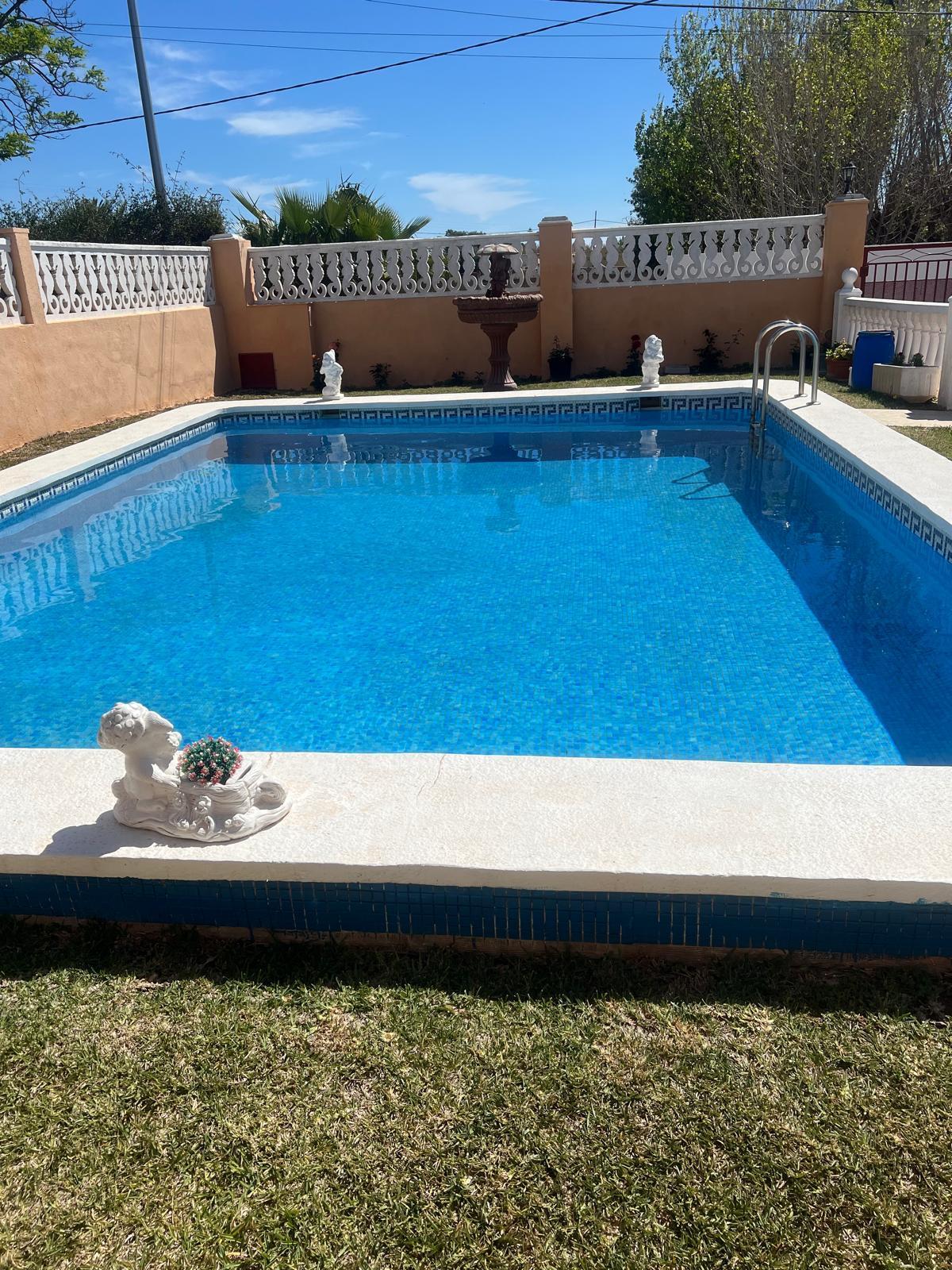 For sale of villa in Castellón
