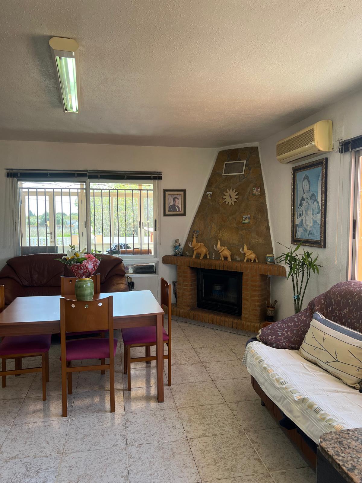 For sale of villa in Castellón