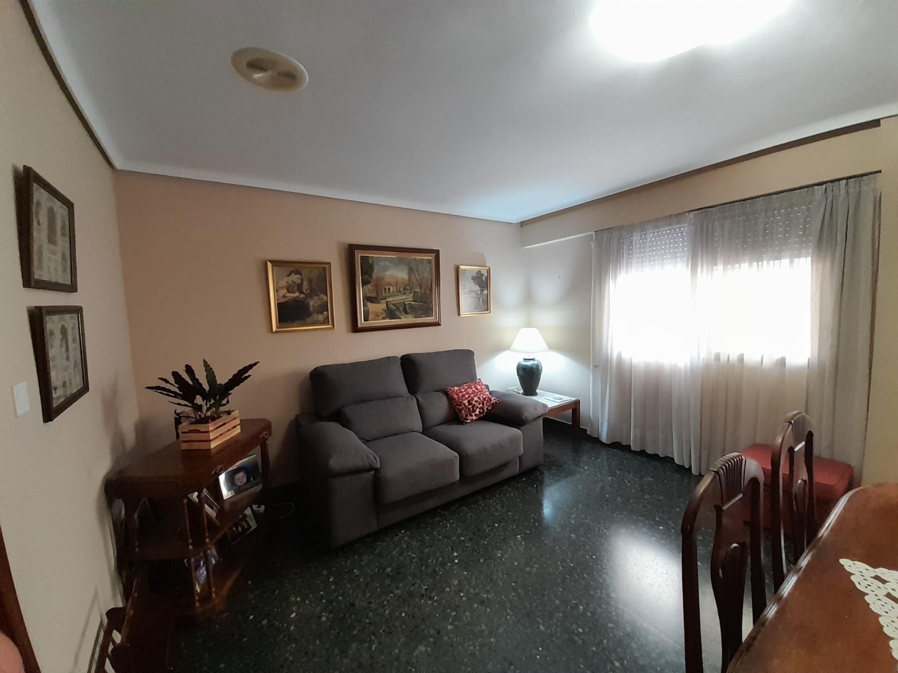 For sale of flat in Castellón