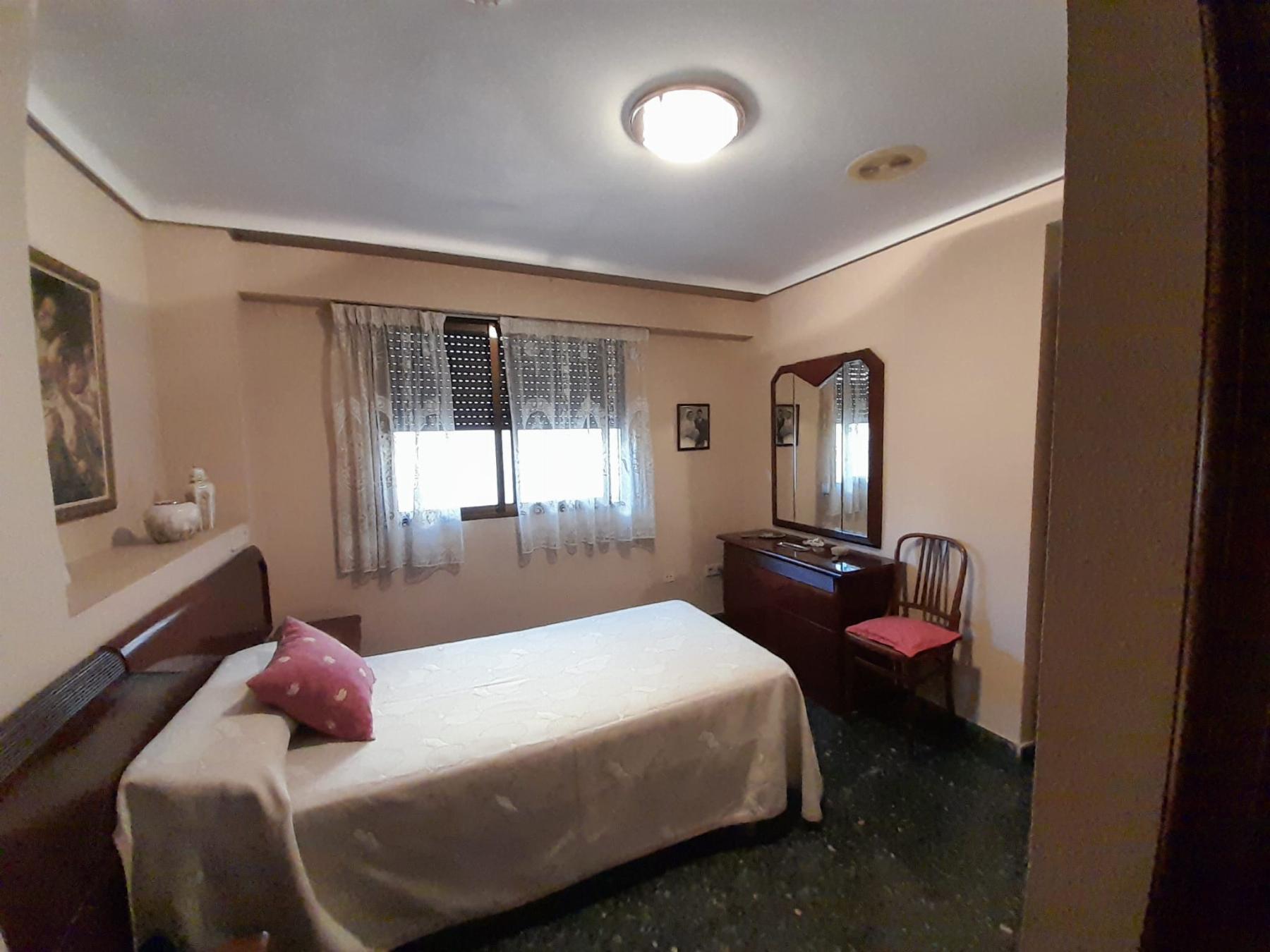 For sale of flat in Castellón