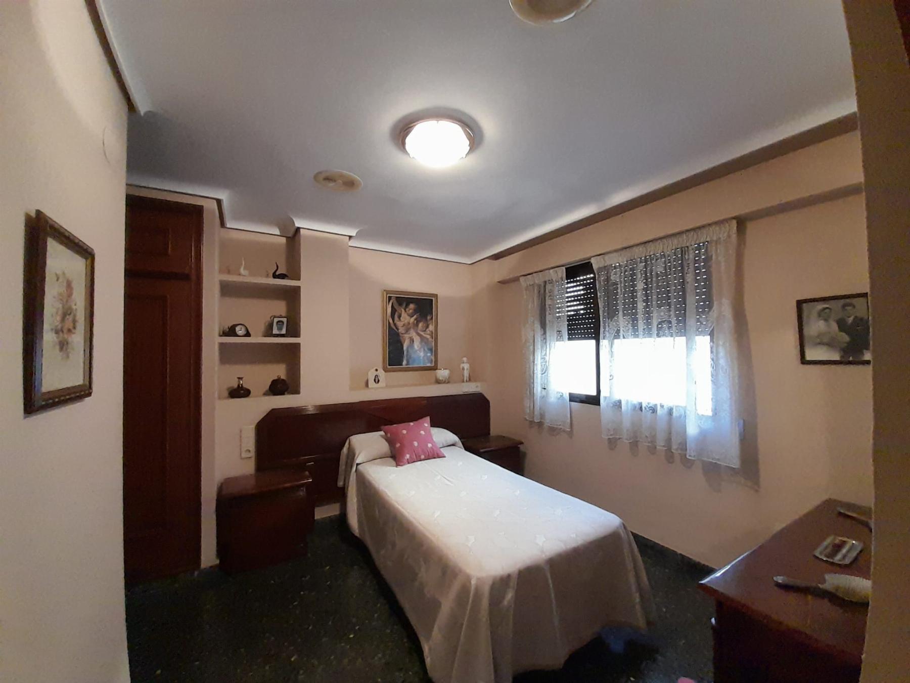 For sale of flat in Castellón
