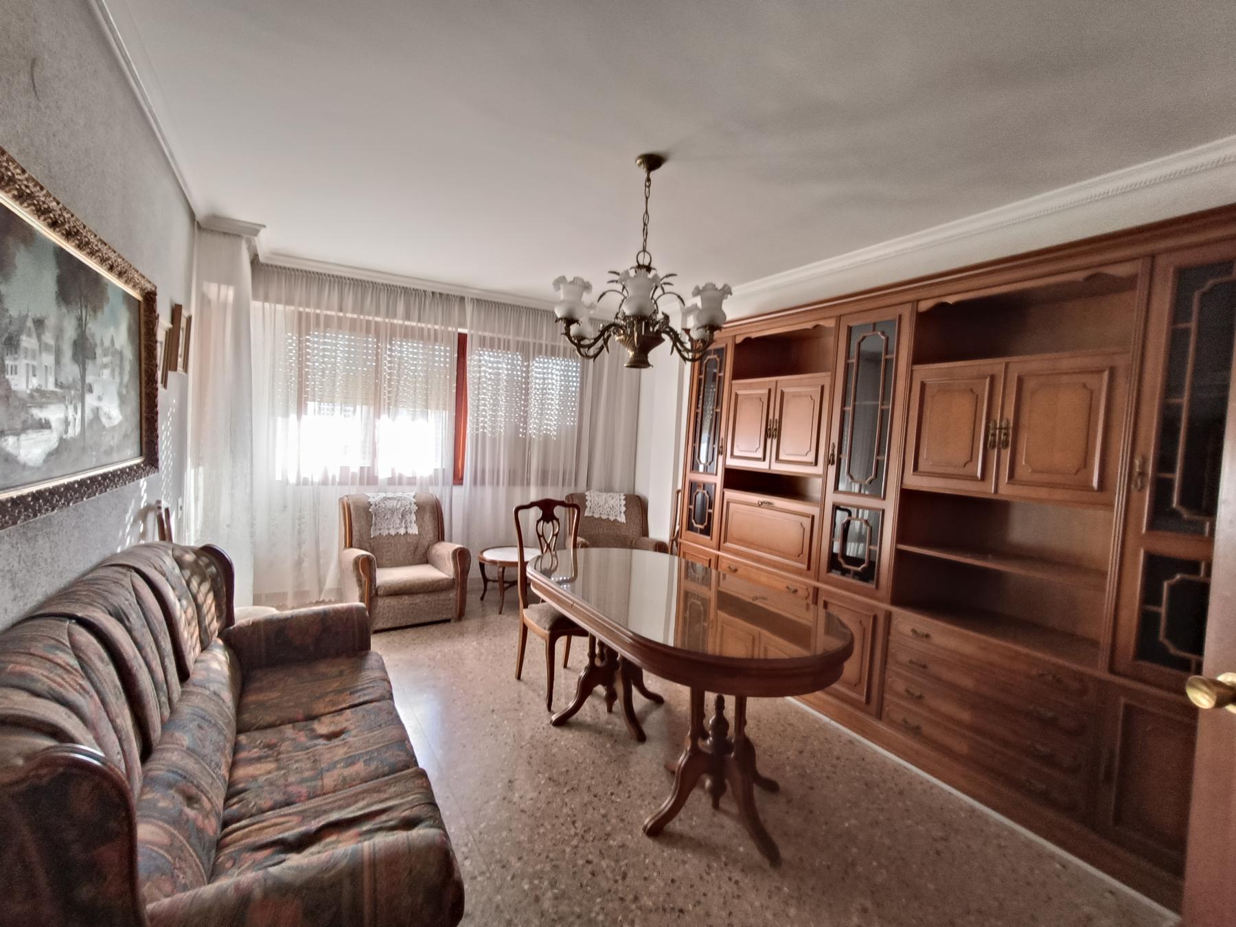 For sale of flat in Castellón