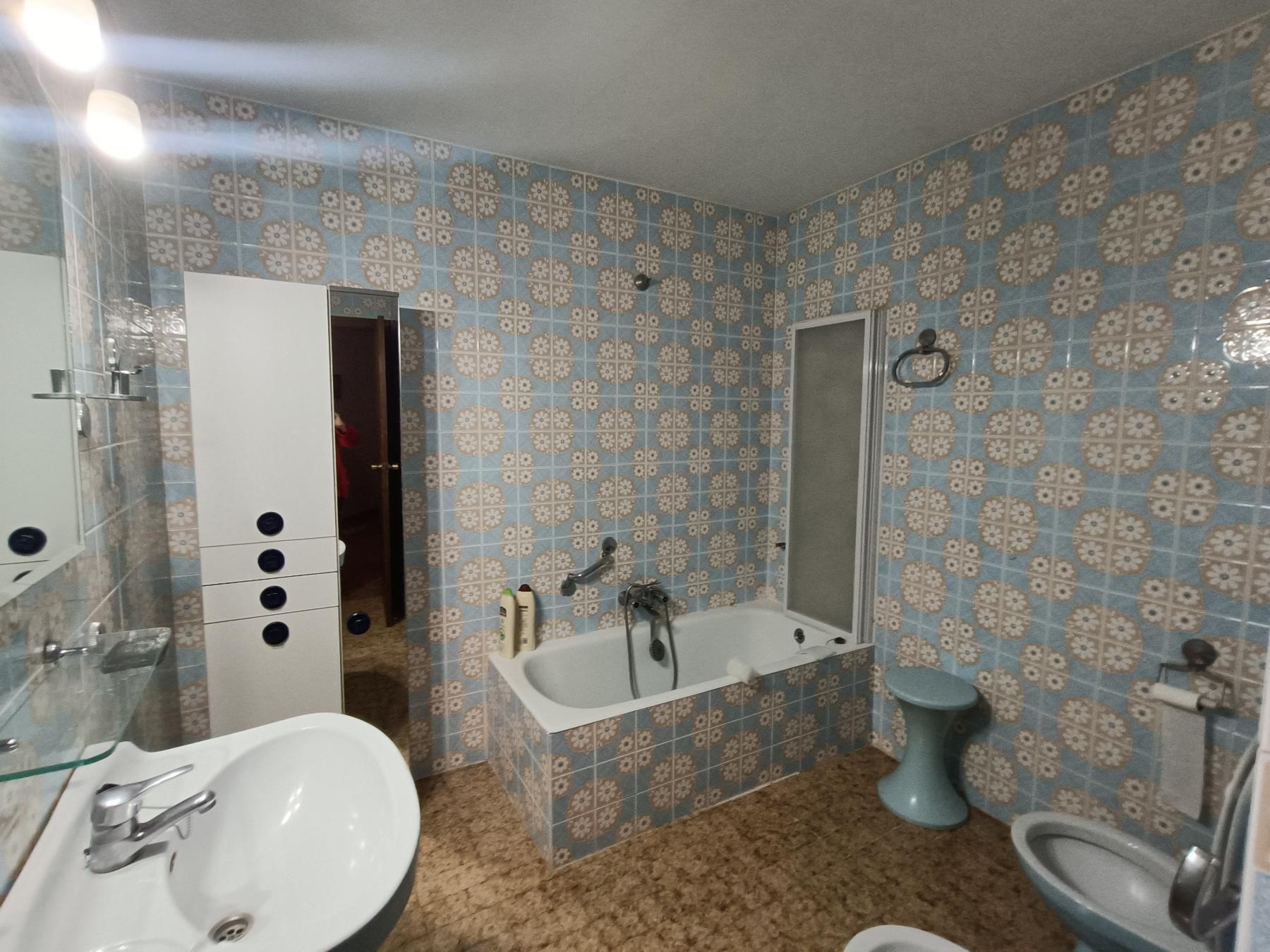 For sale of flat in Castellón