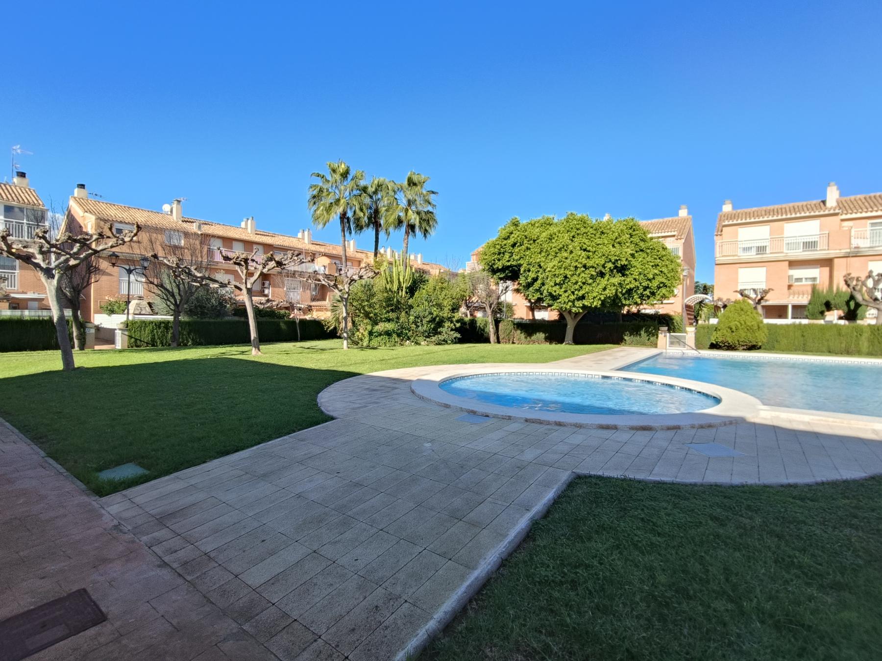For sale of house in Castellón