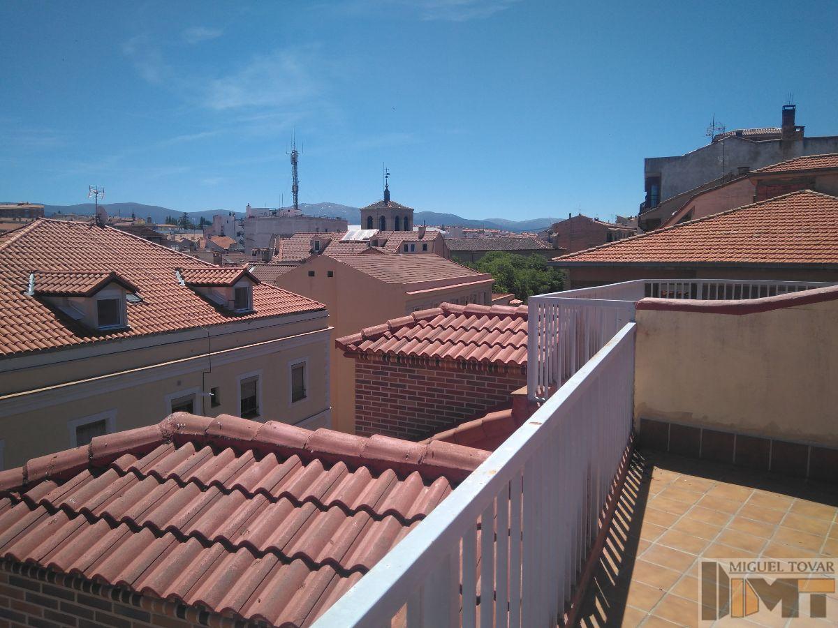 For sale of duplex in Segovia