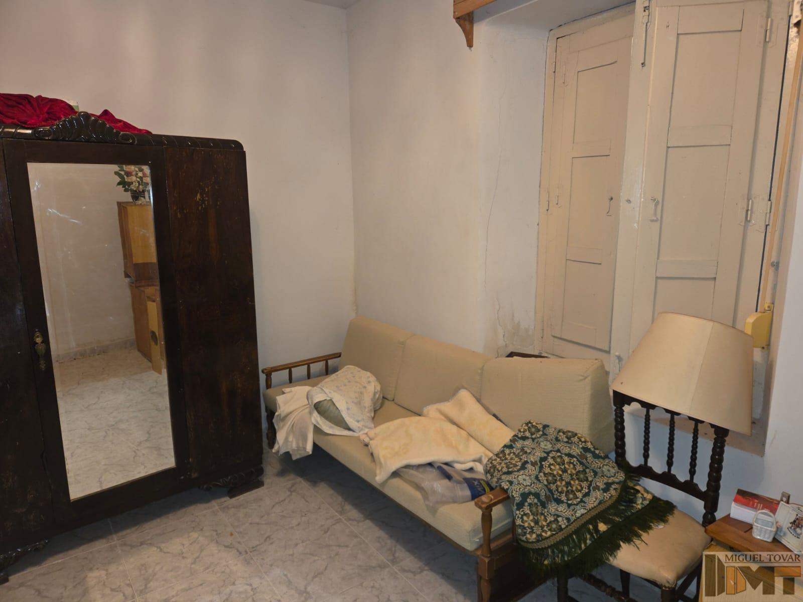 For sale of house in Torreiglesias