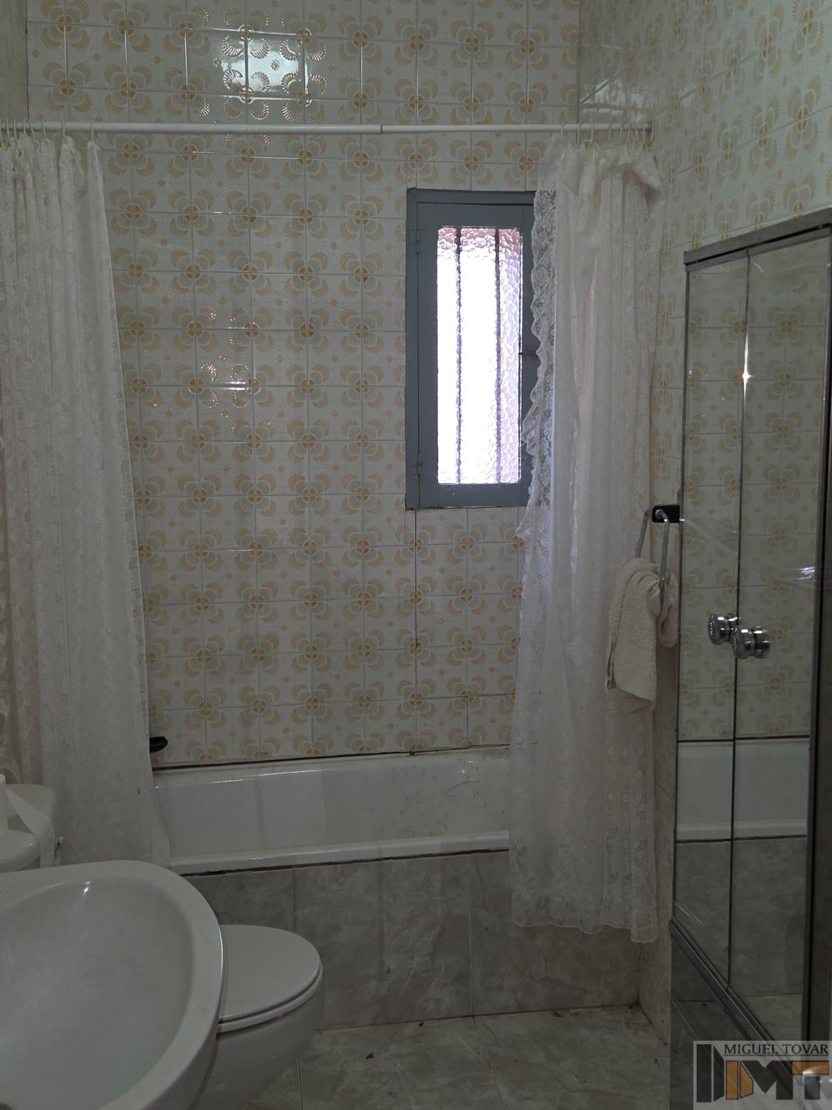 For sale of house in Torreiglesias