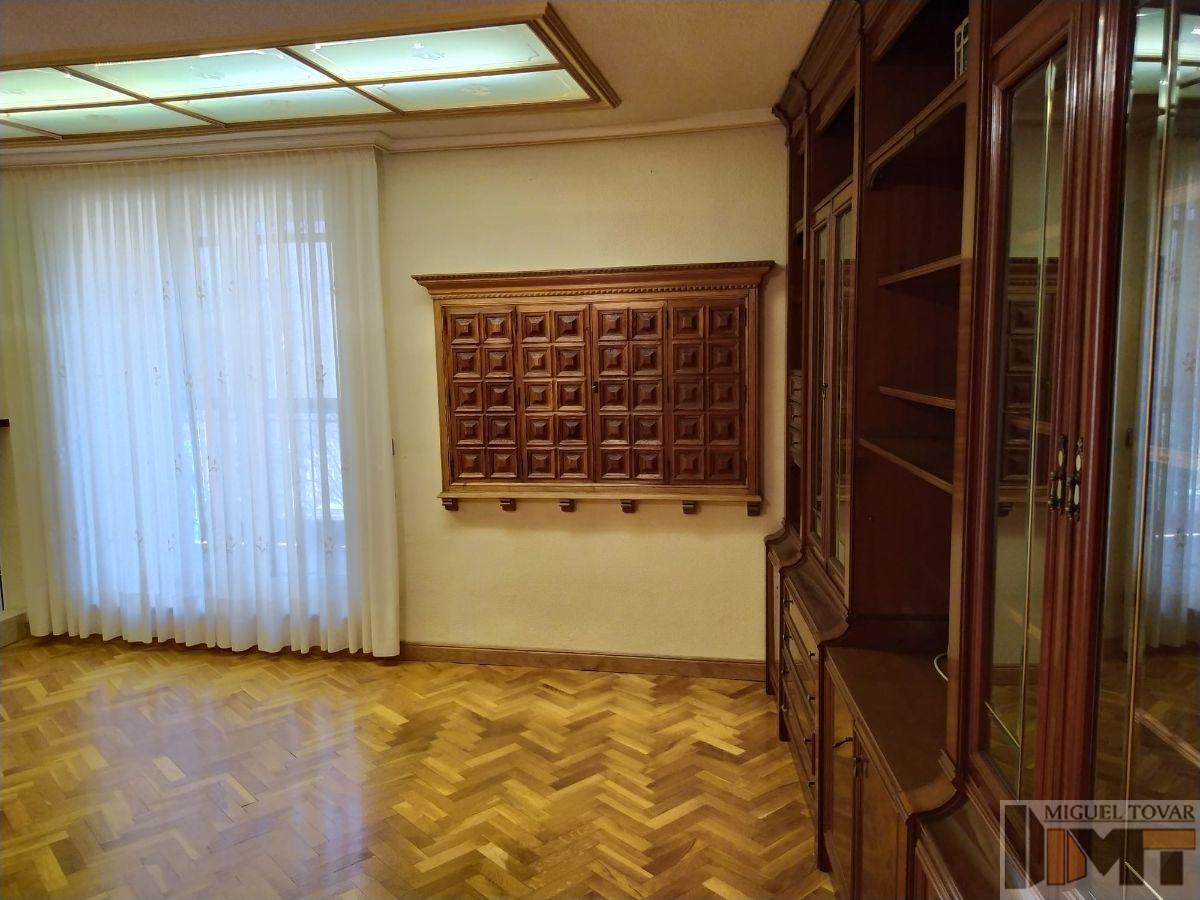 For sale of duplex in Segovia