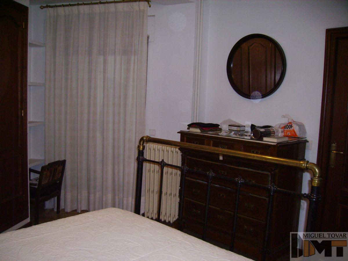 For sale of flat in Segovia