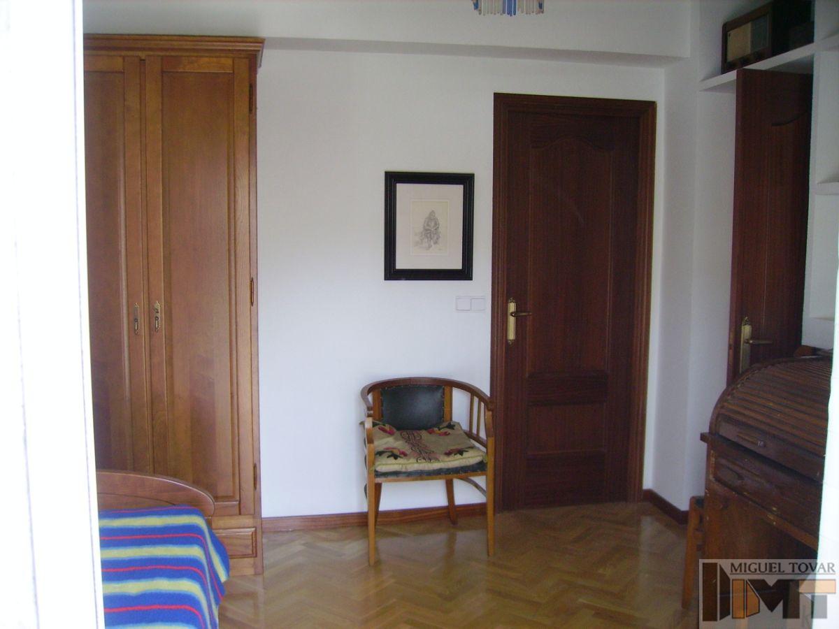 For sale of flat in Segovia