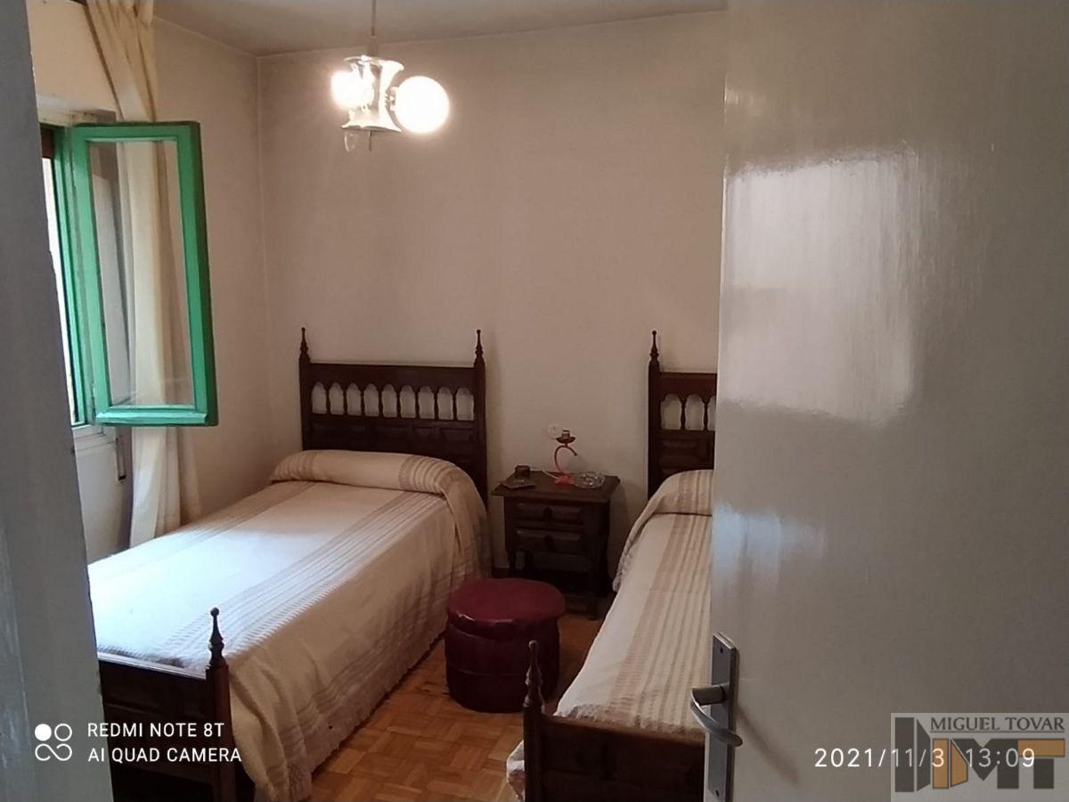 For sale of flat in Segovia