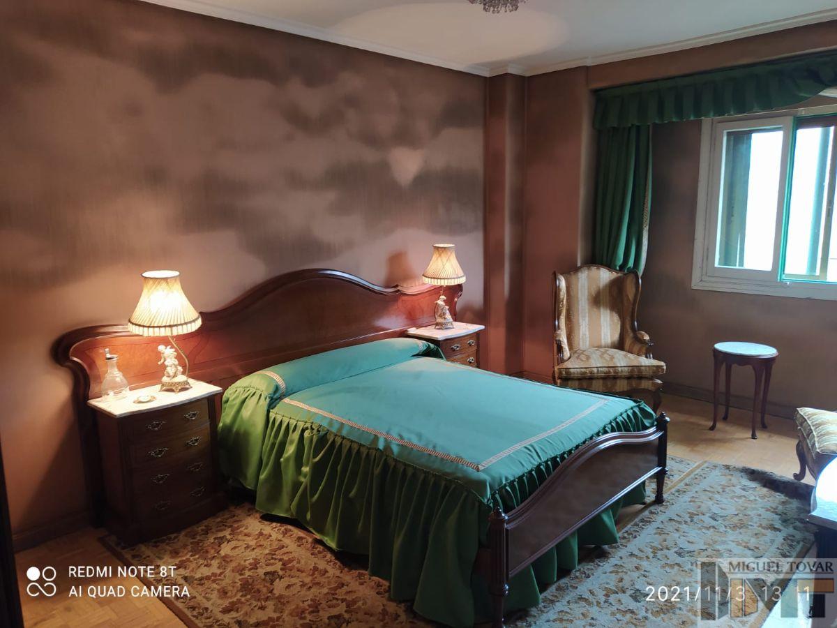 For sale of flat in Segovia