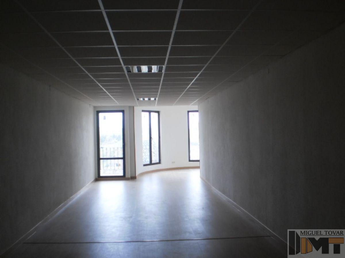 For rent of office in Segovia