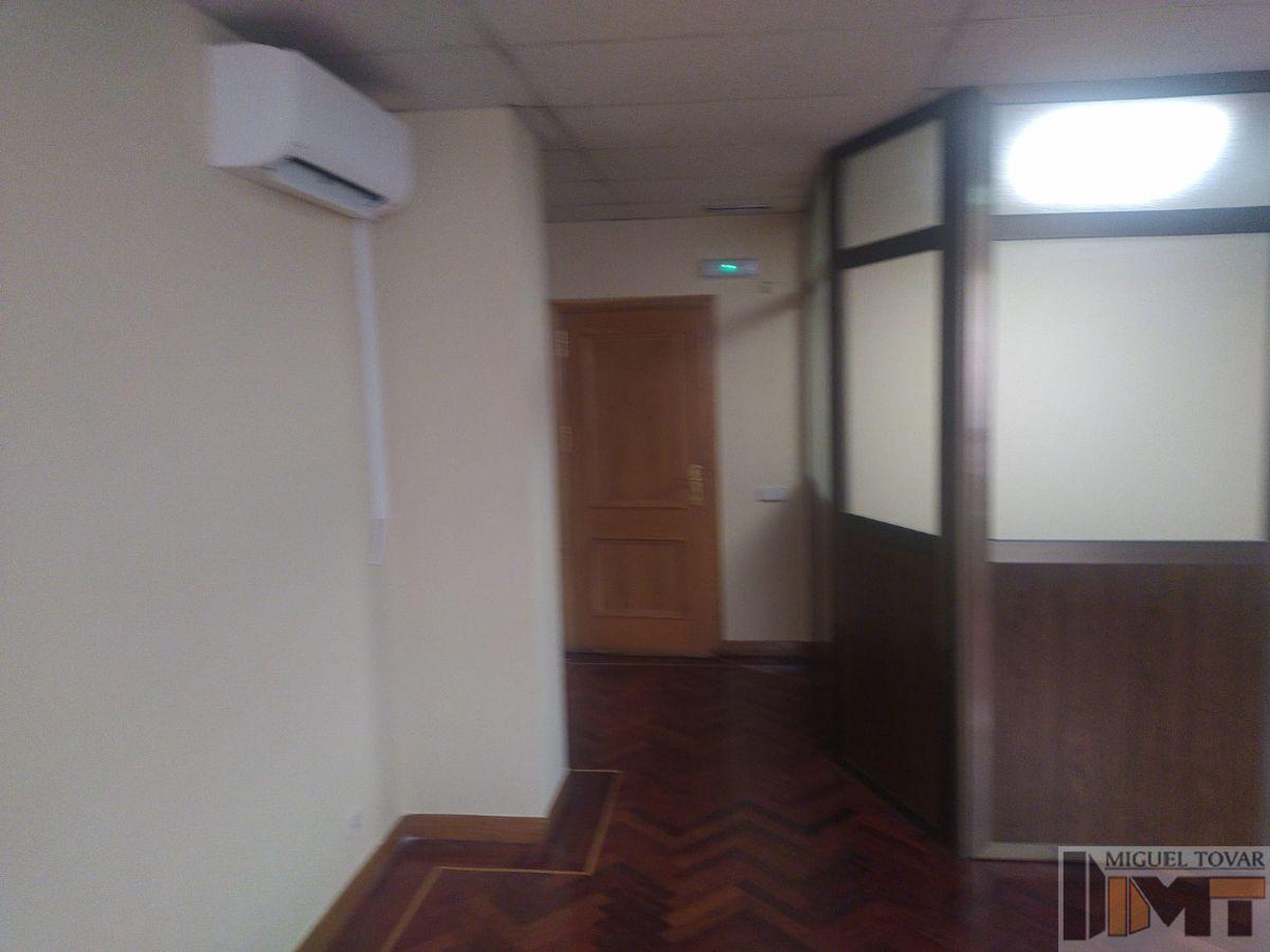 For rent of office in Segovia