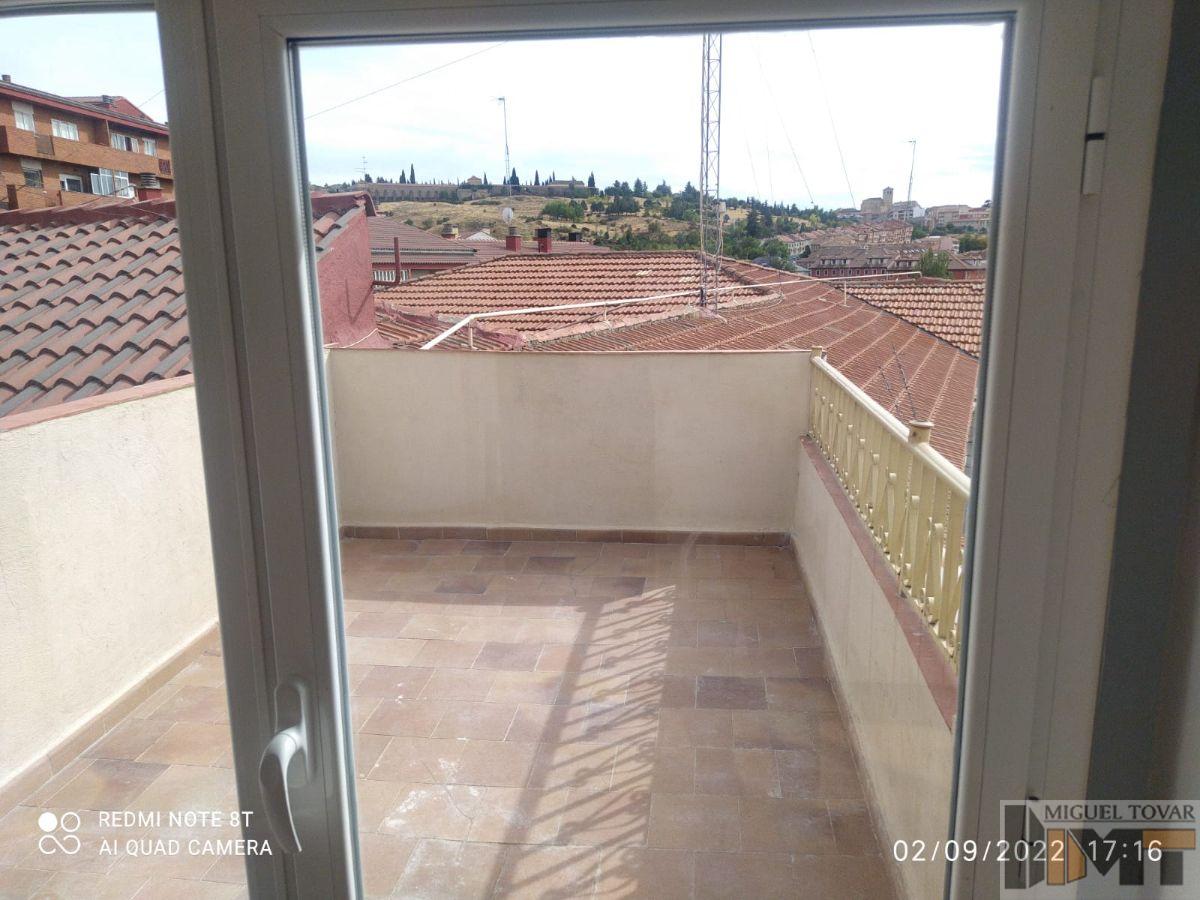 For rent of duplex in Segovia