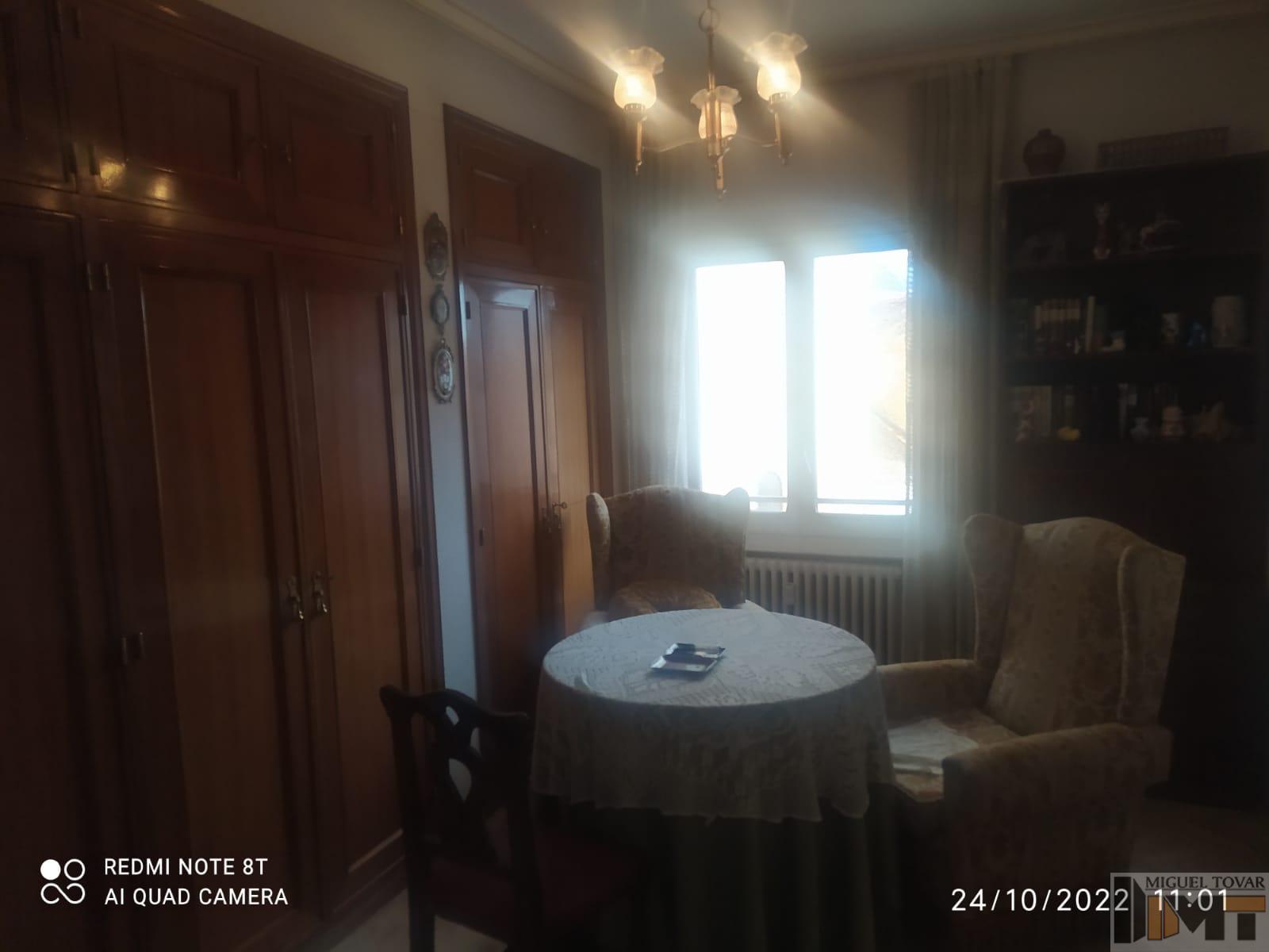 For sale of flat in Segovia