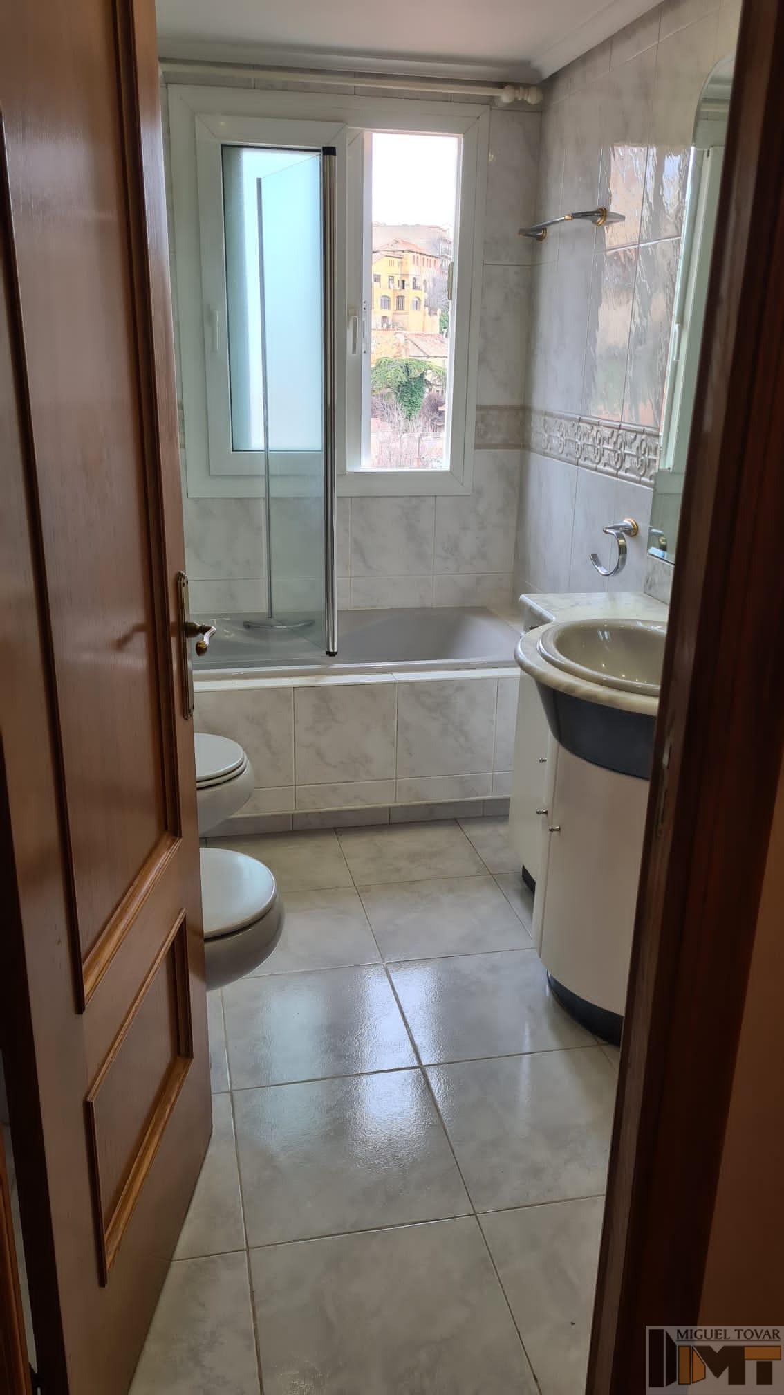 For rent of flat in Segovia
