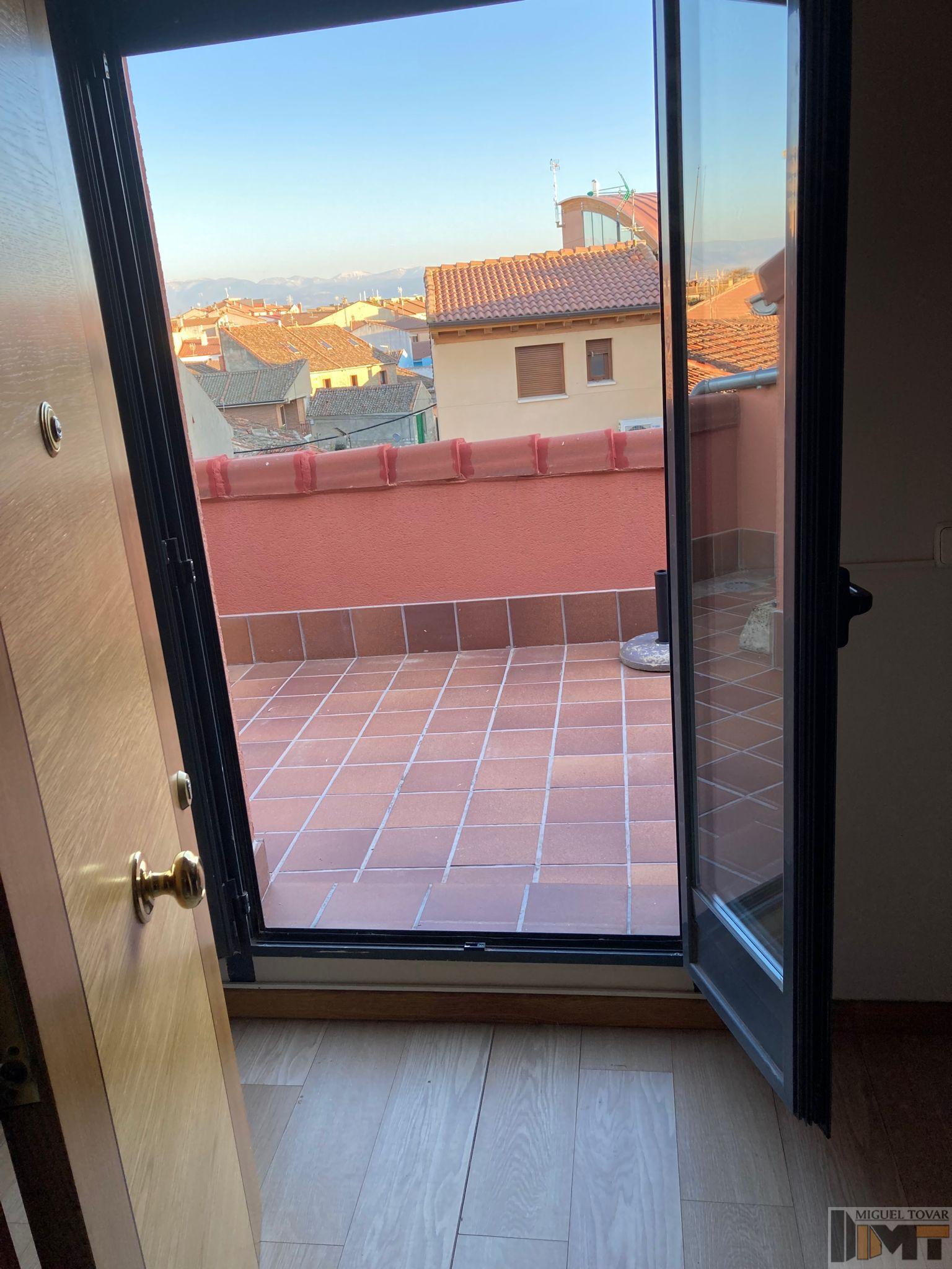 For sale of apartment in Valverde del Majano