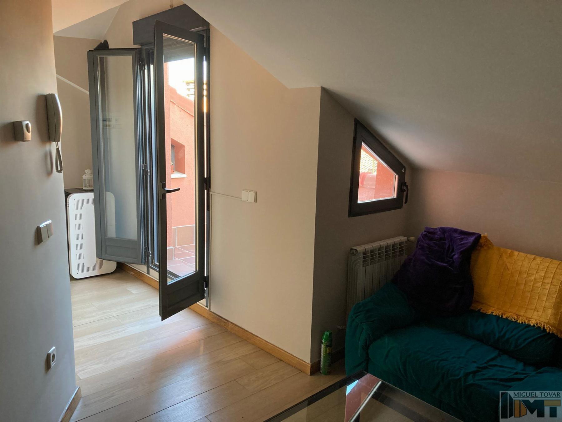 For sale of apartment in Valverde del Majano