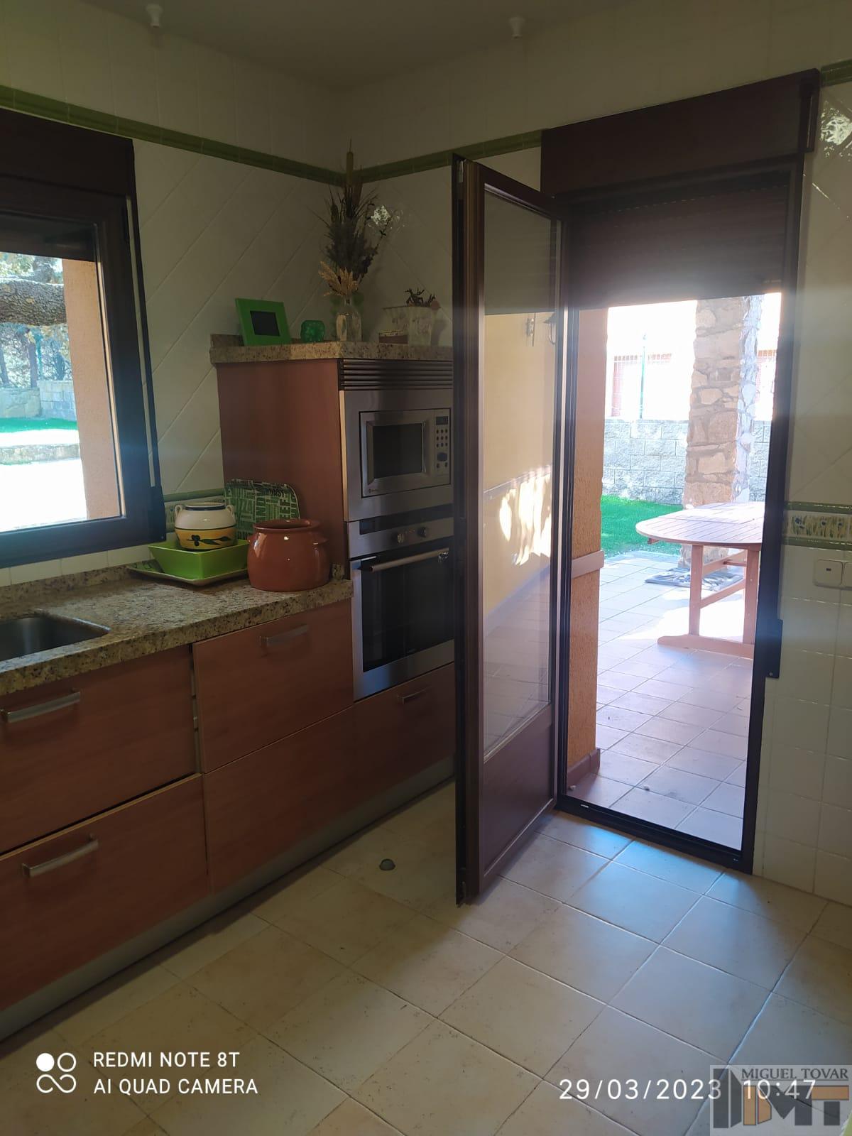 Venta de chalet en Ortigosa del Monte