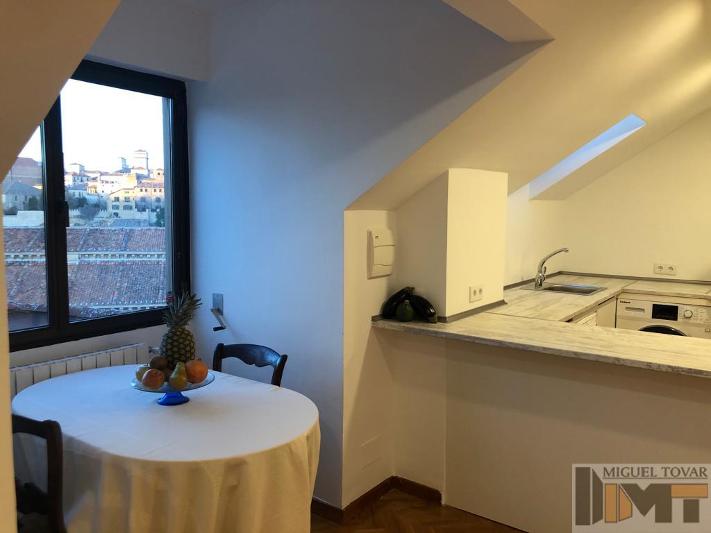 For sale of duplex in Segovia