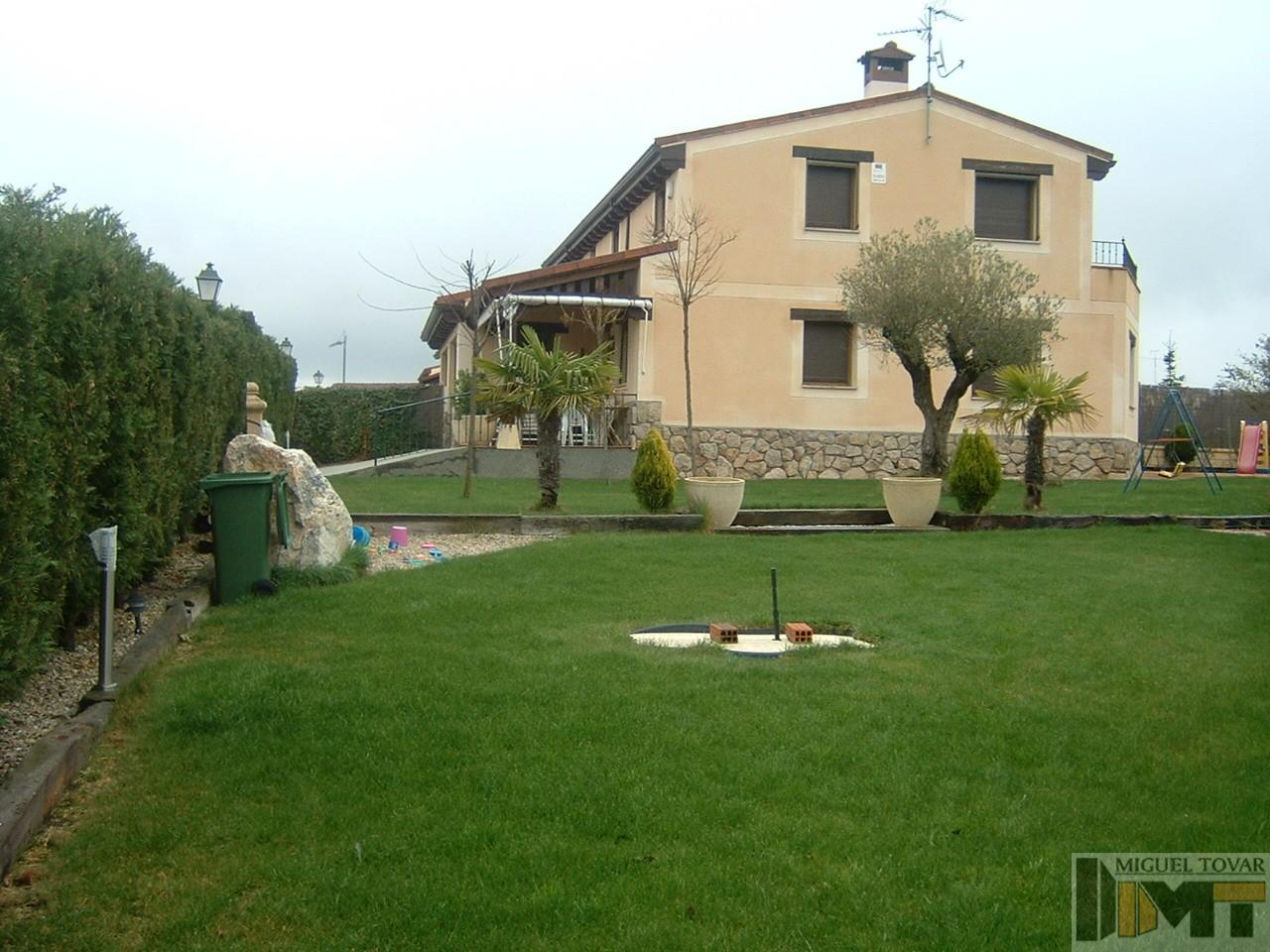 For rent of chalet in Palazuelos de Eresma