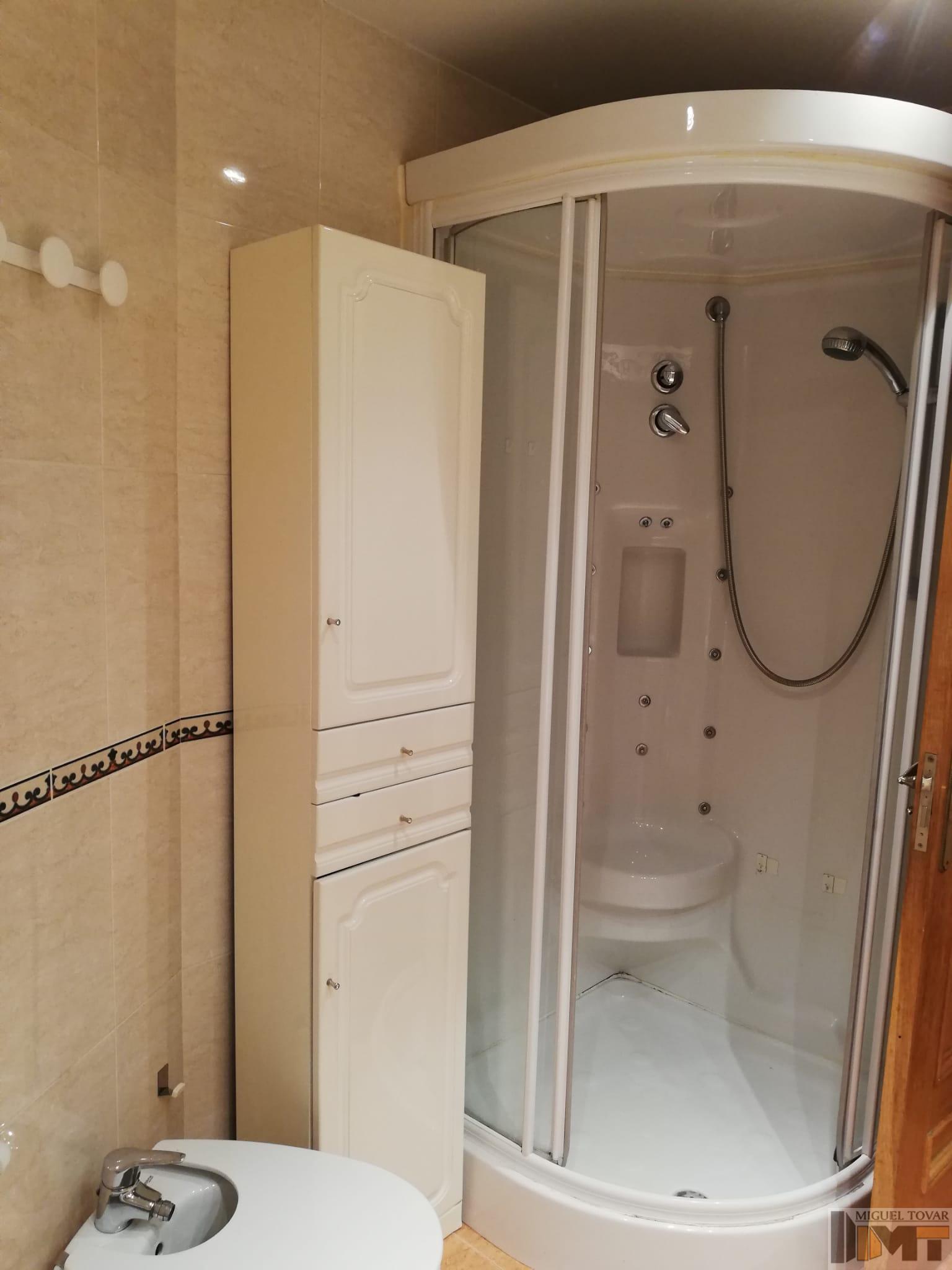 For sale of flat in Segovia
