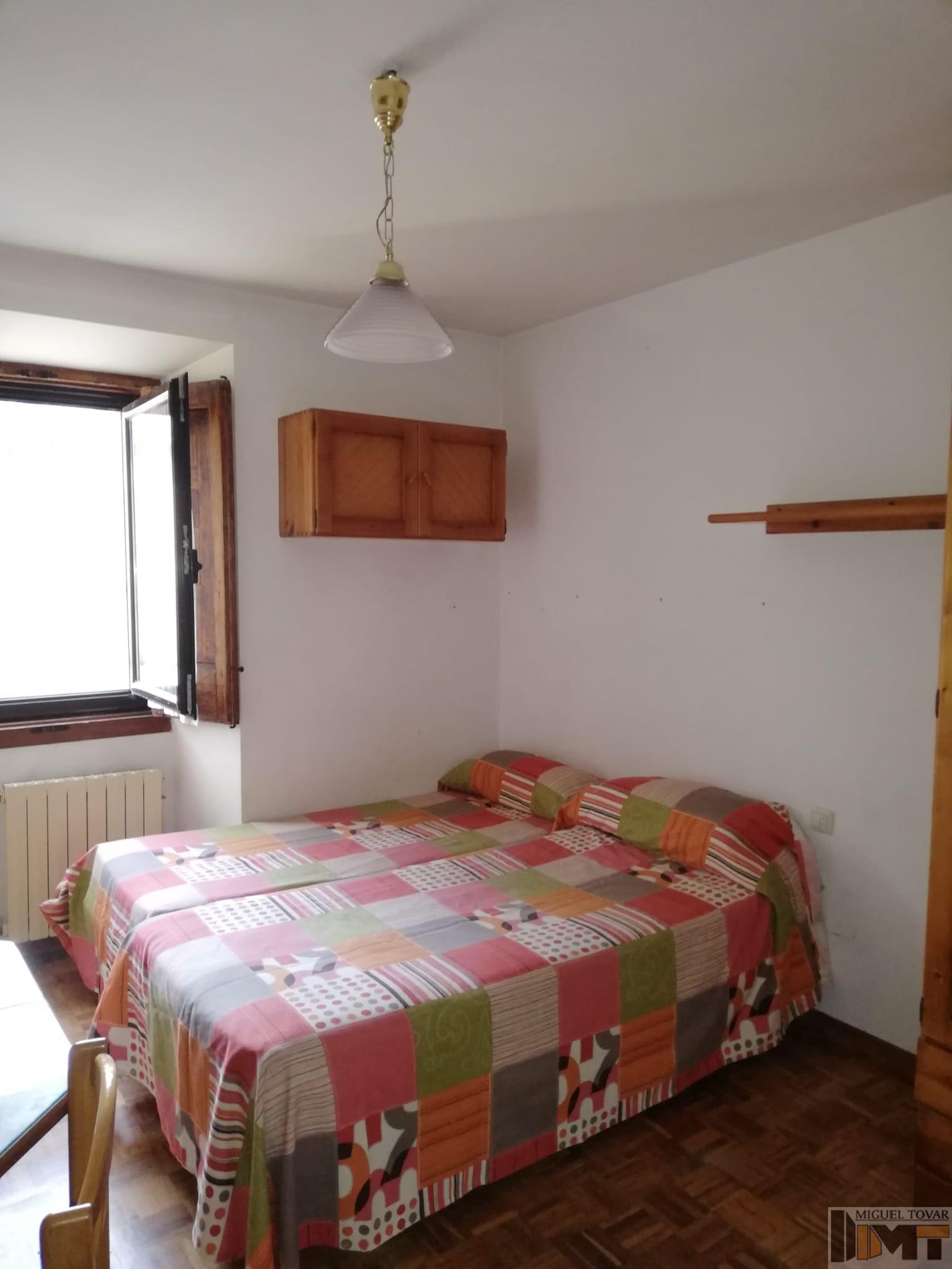 For sale of flat in Segovia